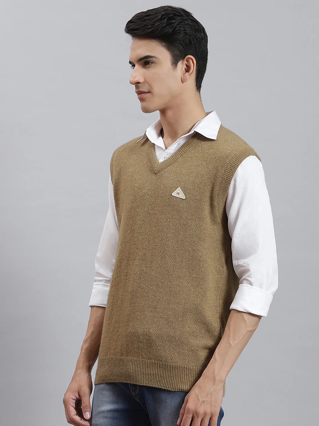 Men Brown Solid V Neck Sleeveless Sweaters/Pullovers - Image 3
