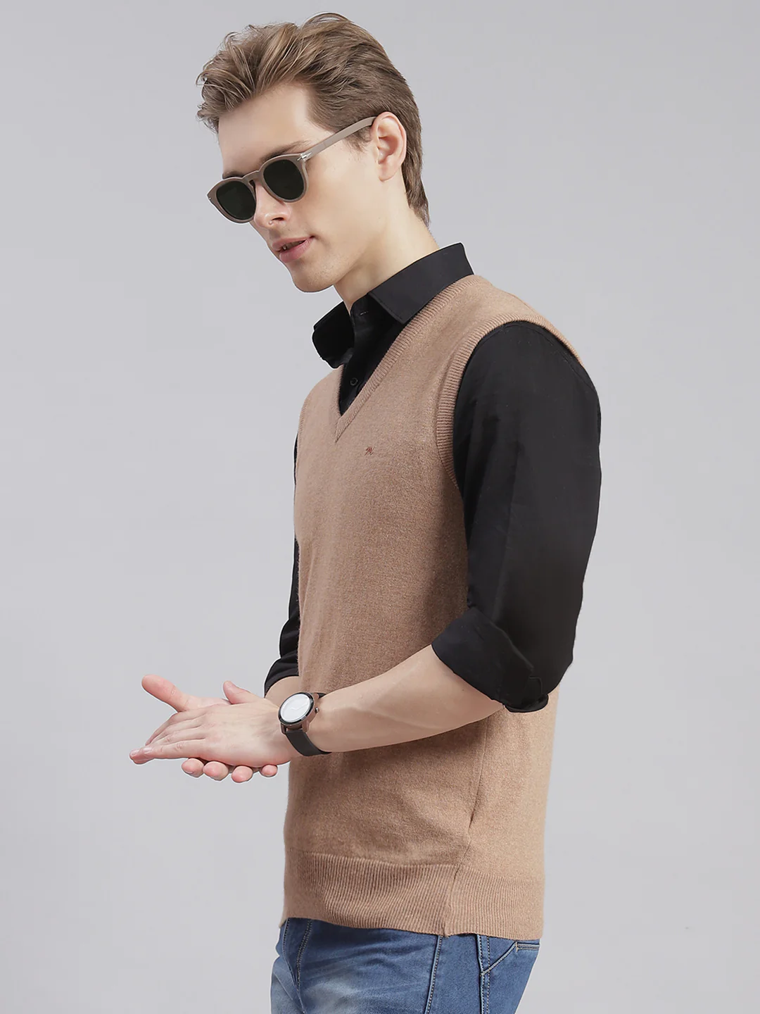 Men Brown Solid V Neck Sleeveless Sweaters/Pullovers - Image 3