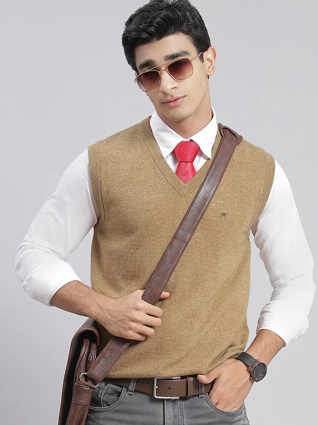 Men Brown Solid V Neck Sleeveless Sweaters/Pullovers - Image 2