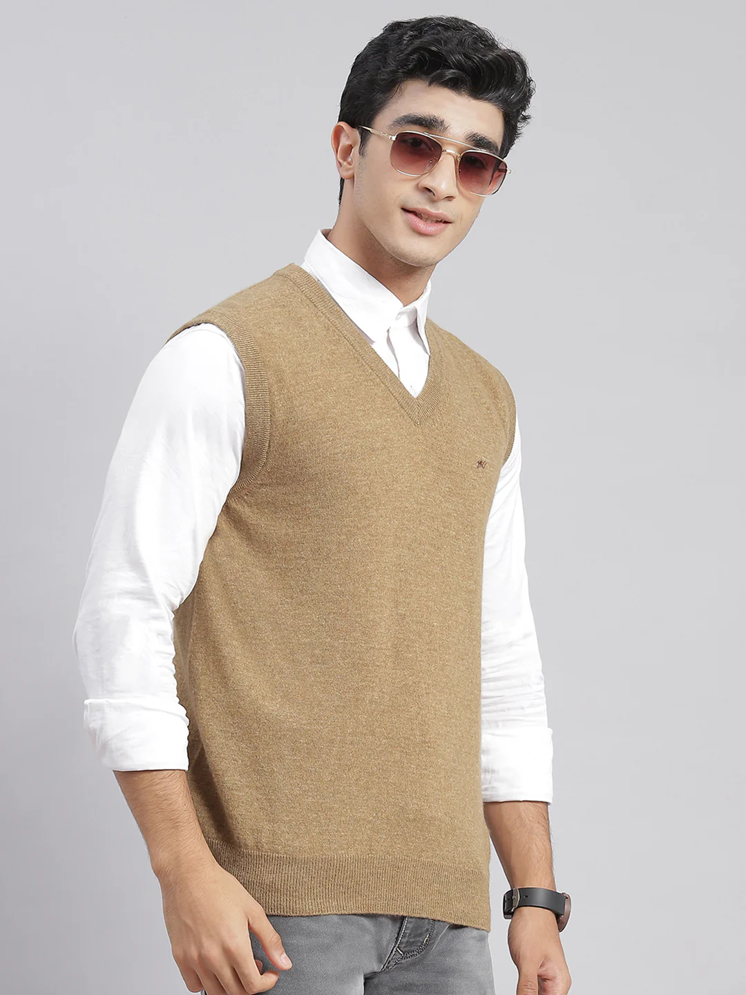 Men Brown Solid V Neck Sleeveless Sweaters/Pullovers - Image 5