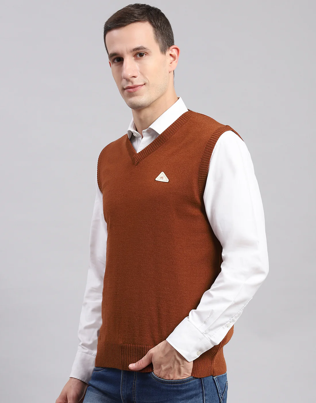 Men Brown Solid V Neck Sleeveless Sweaters/Pullovers - Image 3