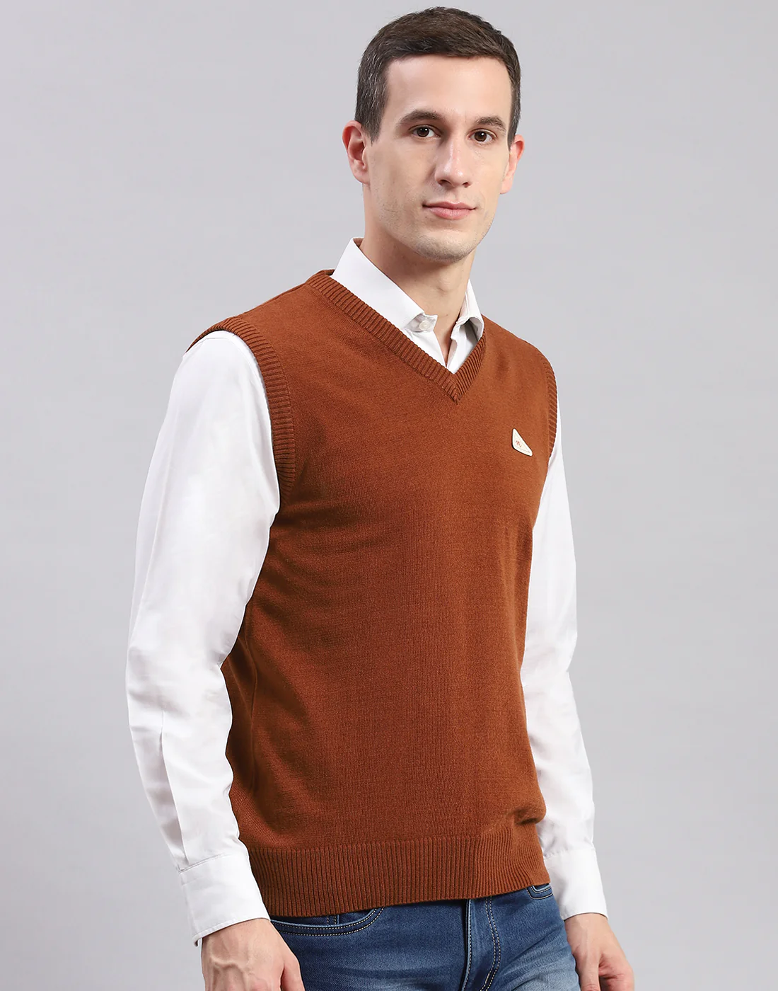 Men Brown Solid V Neck Sleeveless Sweaters/Pullovers - Image 4