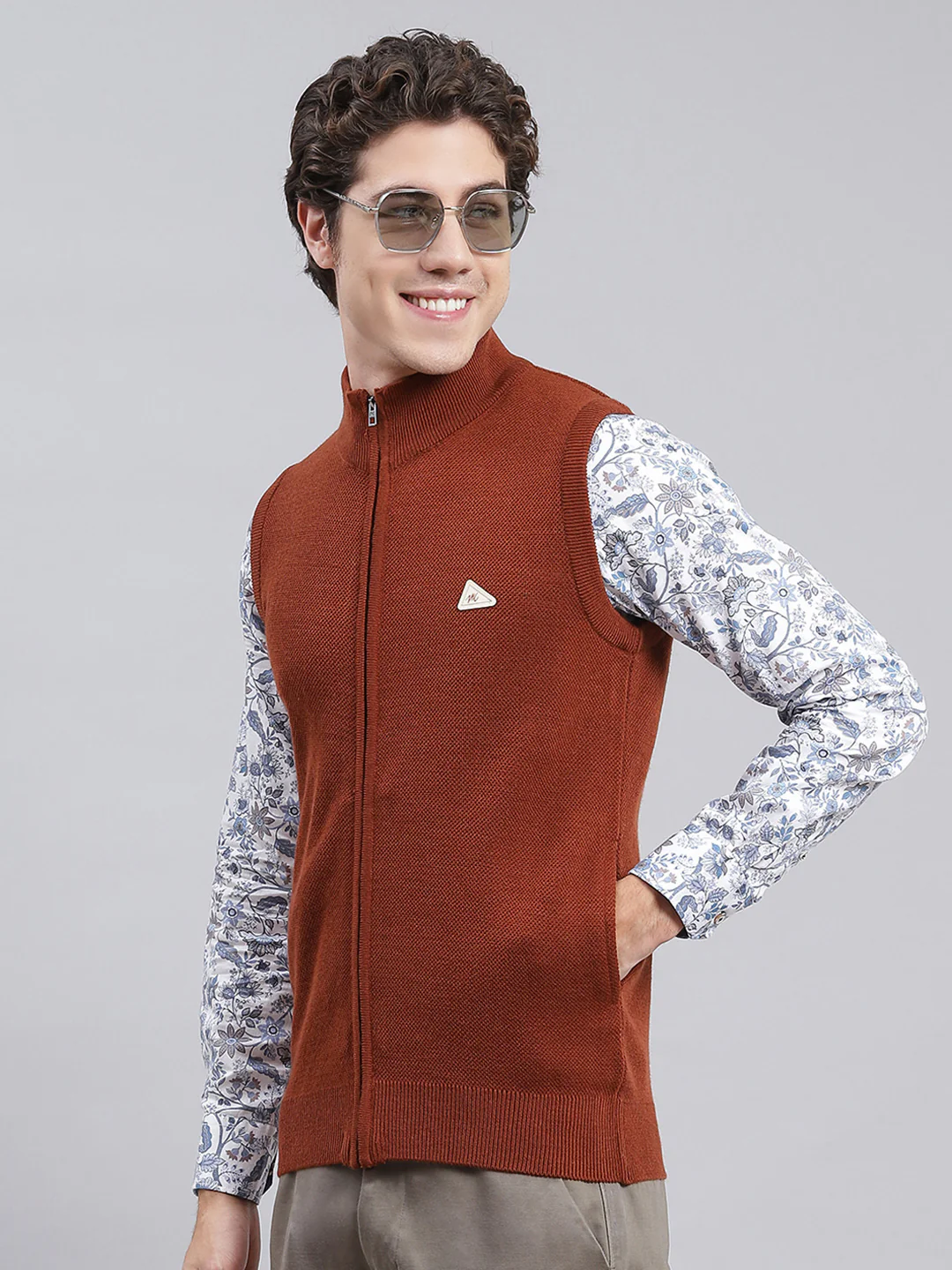 Men Brown Solid Wool blend Sweater - Image 4