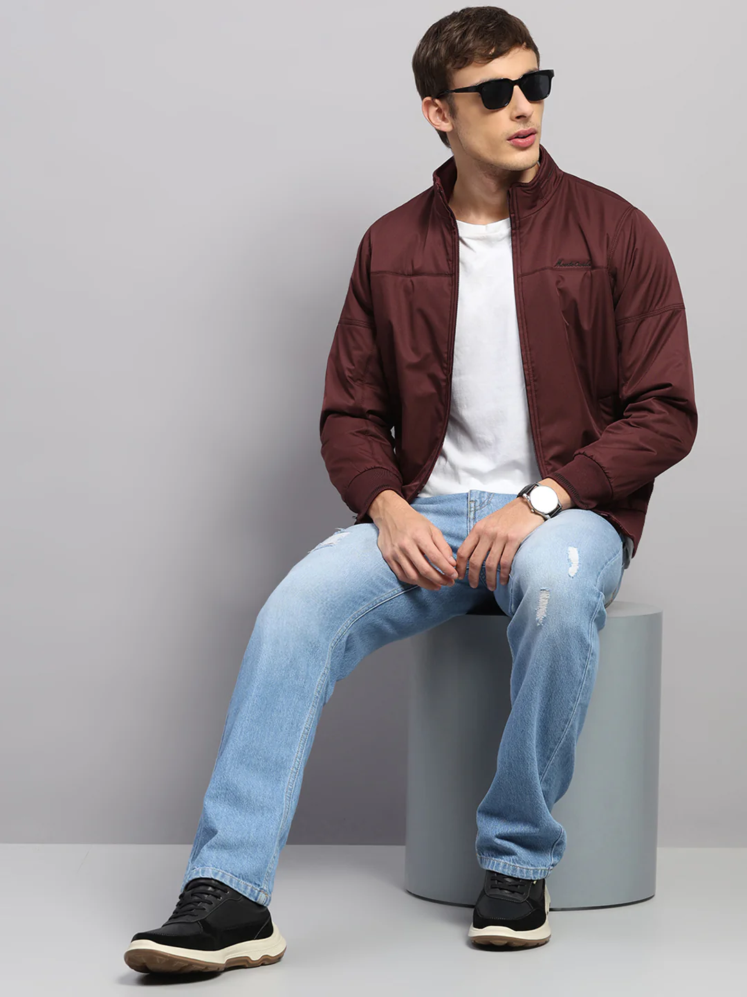 Men Burgundy Solid Collar Full Sleeve Jacket - Image 2