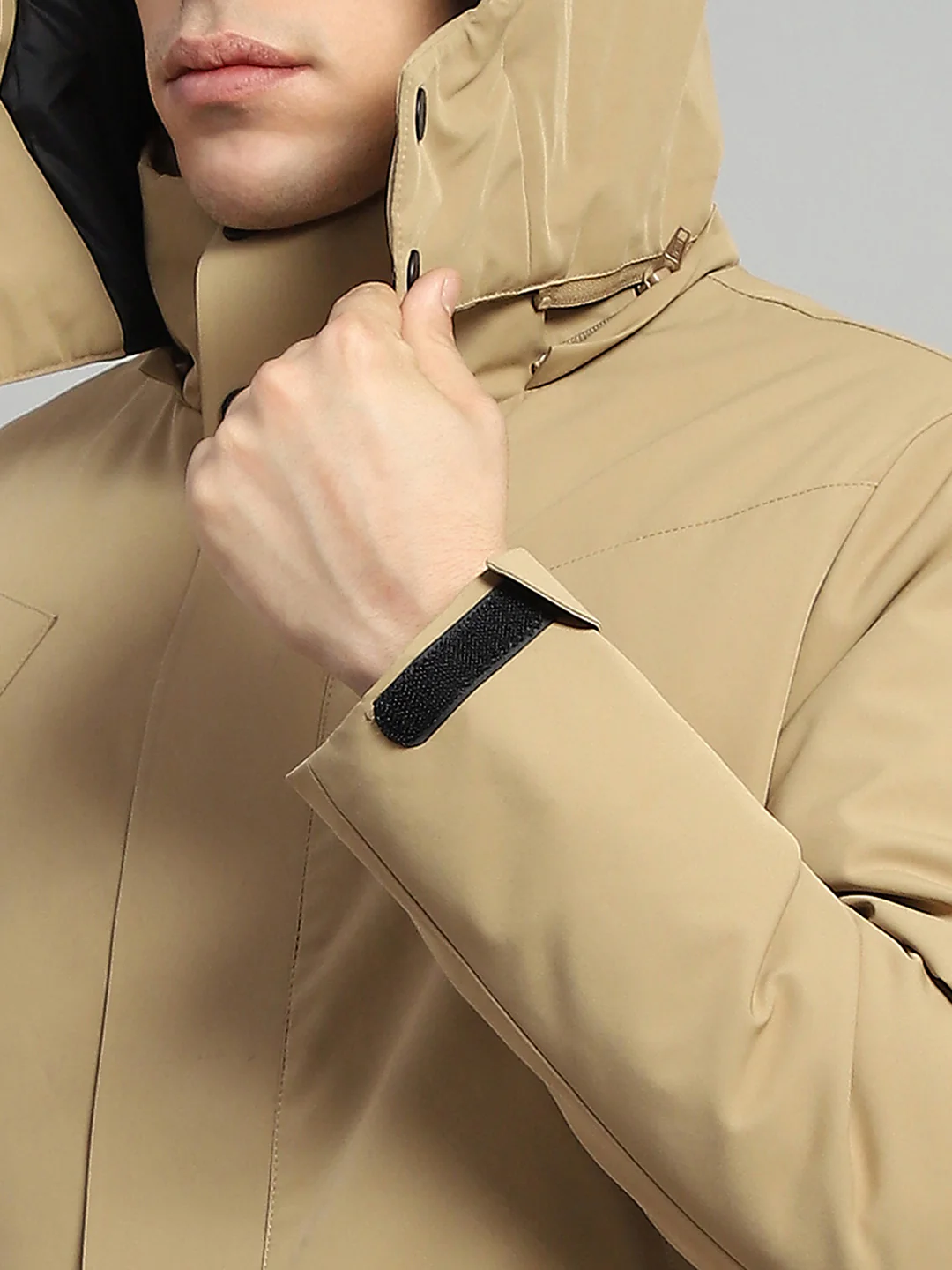 Men Camel Brown Solid Hooded Full Sleeve Jacket - Image 8