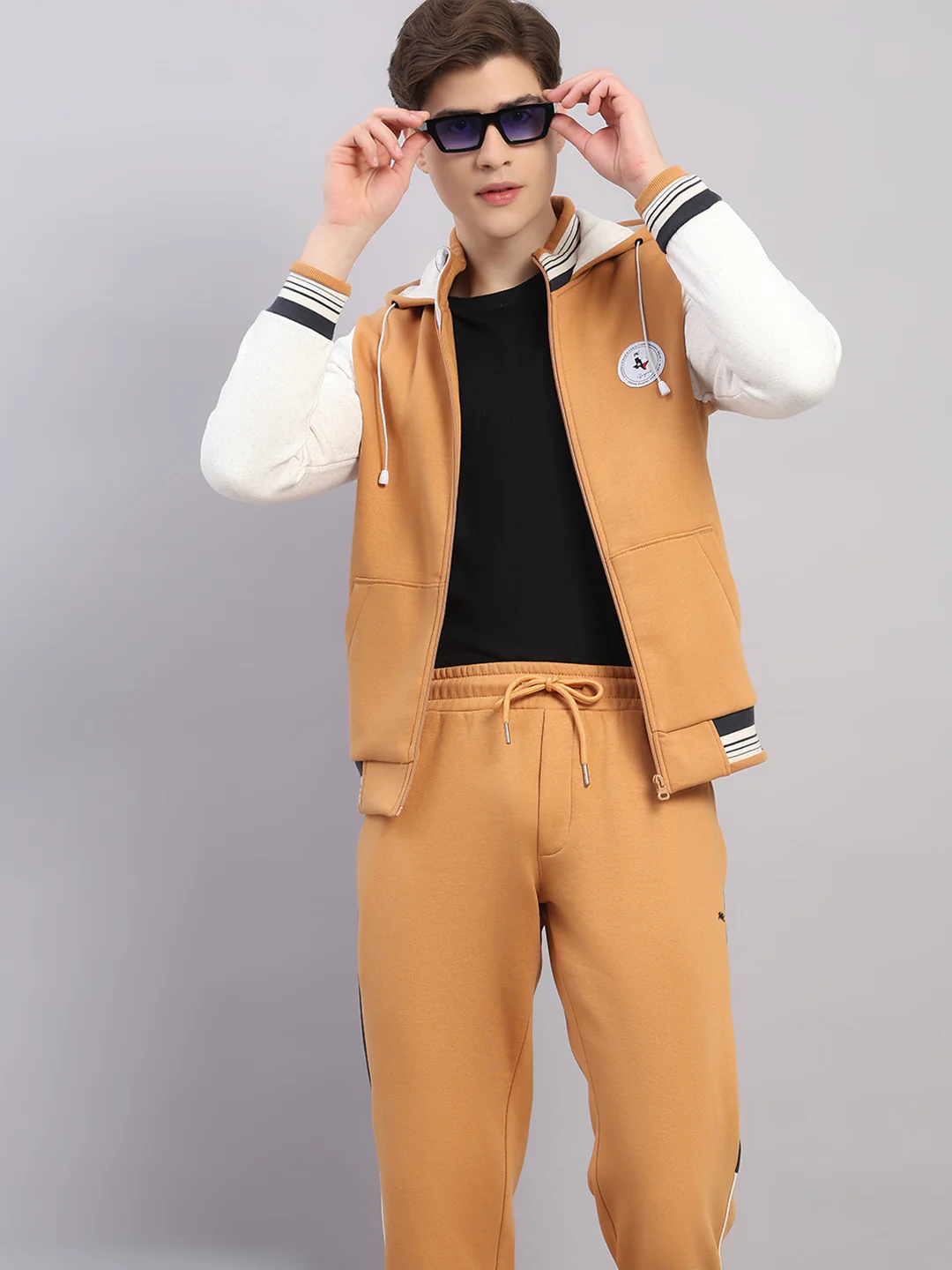 Men Camel Brown Solid Hooded Full Sleeve Winter Tracksuit - Image 6