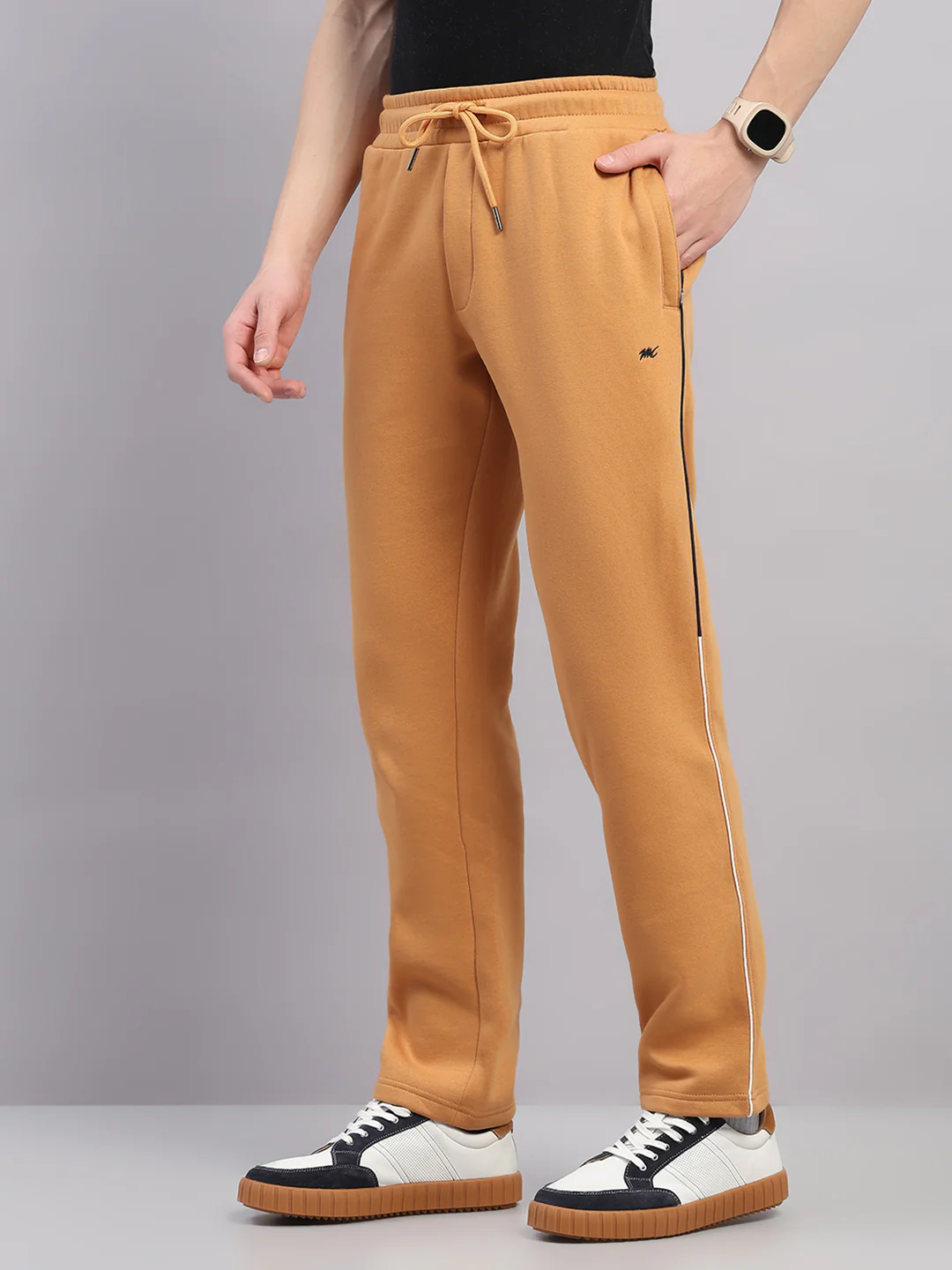 Men Camel Brown Solid Hooded Full Sleeve Winter Tracksuit - Image 7