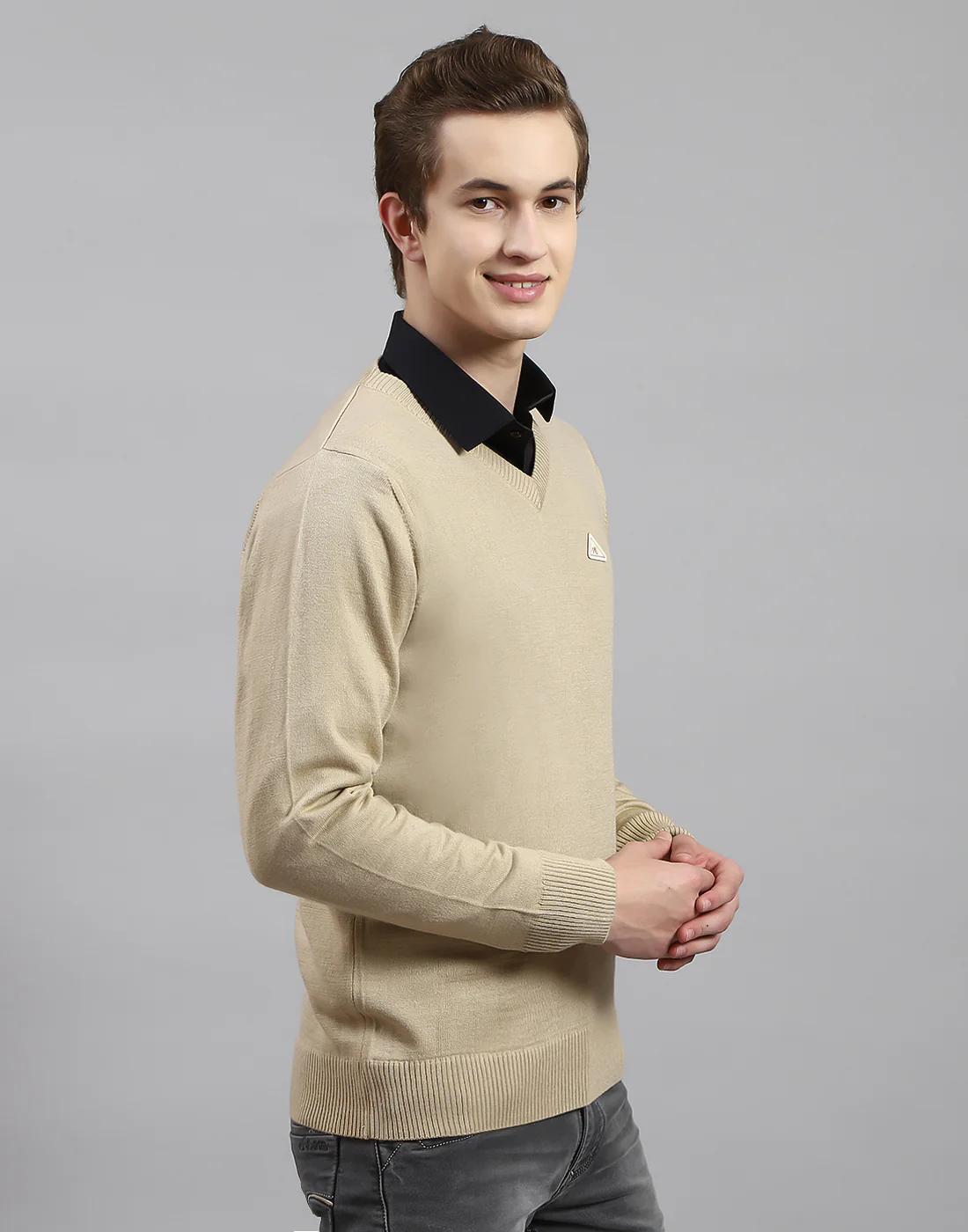 Men Camel Brown Solid V Neck Full Sleeve Pullover - Image 4