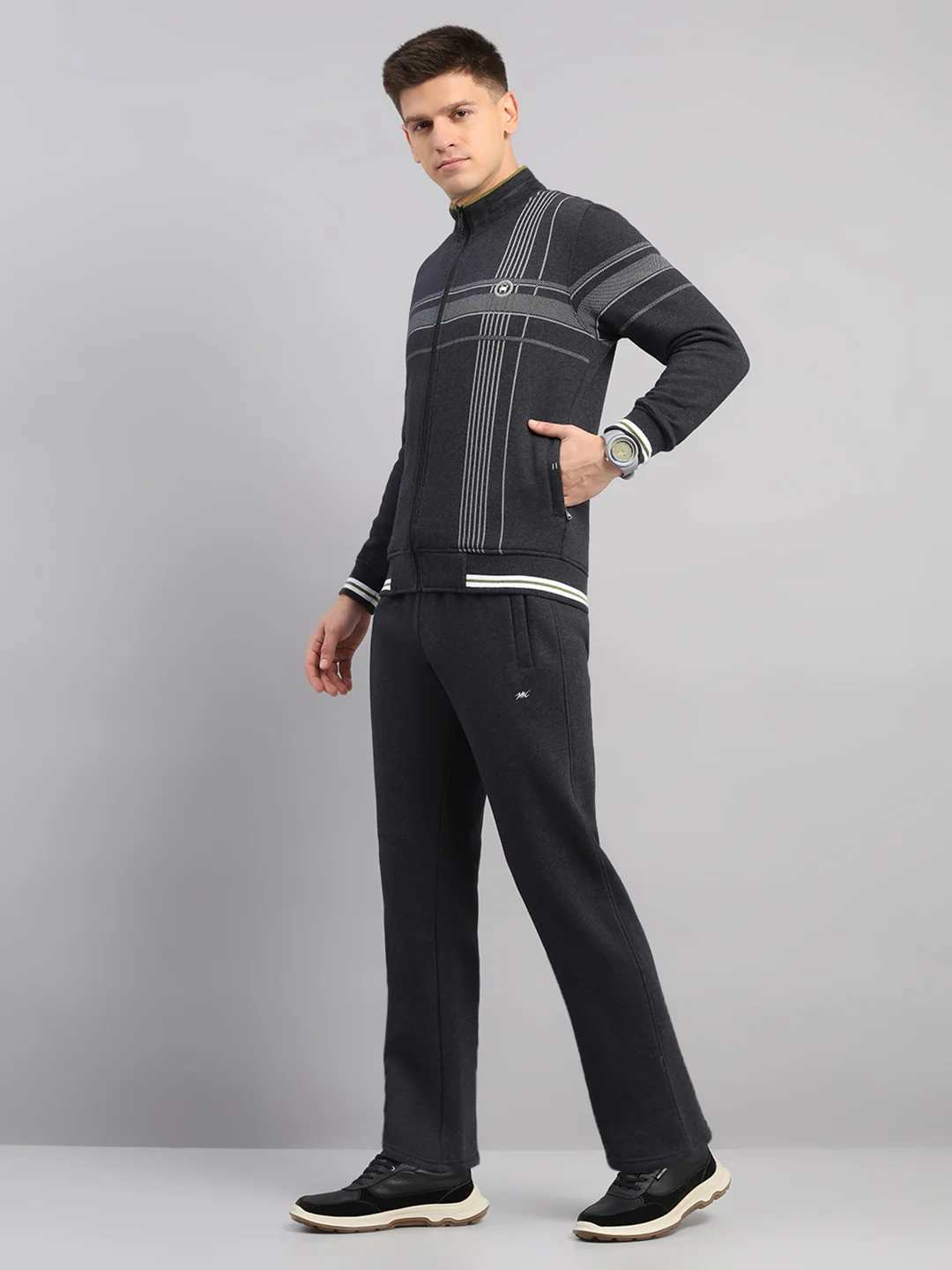 Men Charcoal Solid Collar Full Sleeve Winter Tracksuit - Image 3
