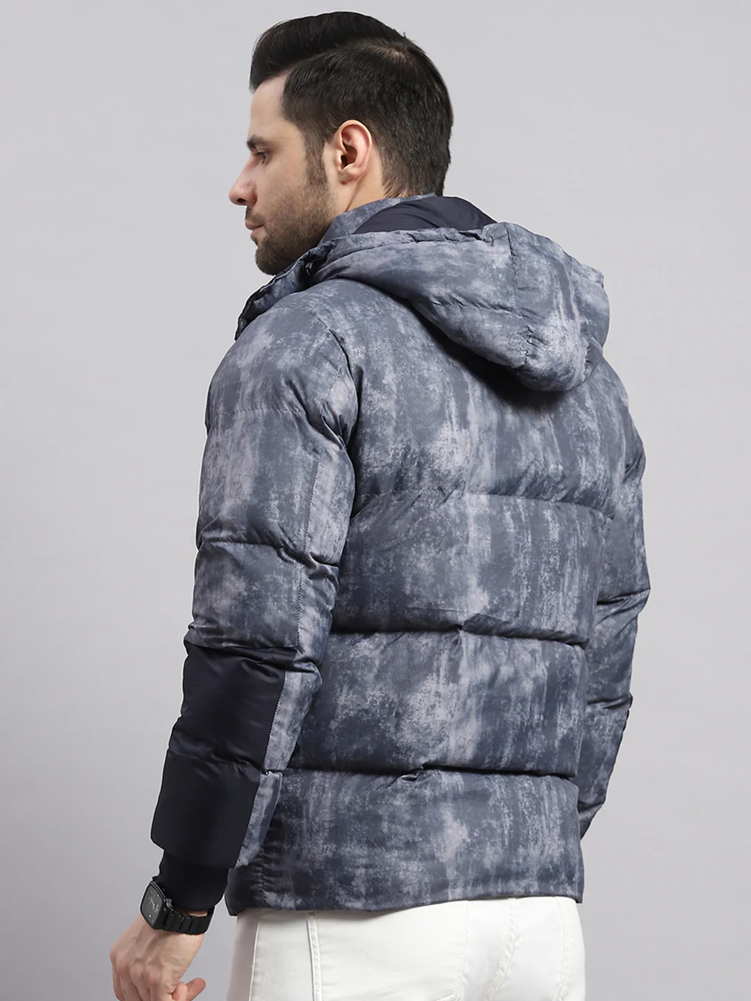 Men Charcoal Solid Hooded Full Sleeve Jacket - Image 5