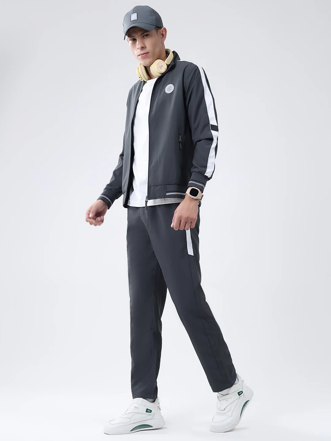 Men Charcoal Solid Mock Neck Full Sleeve Winter Tracksuit - Image 2