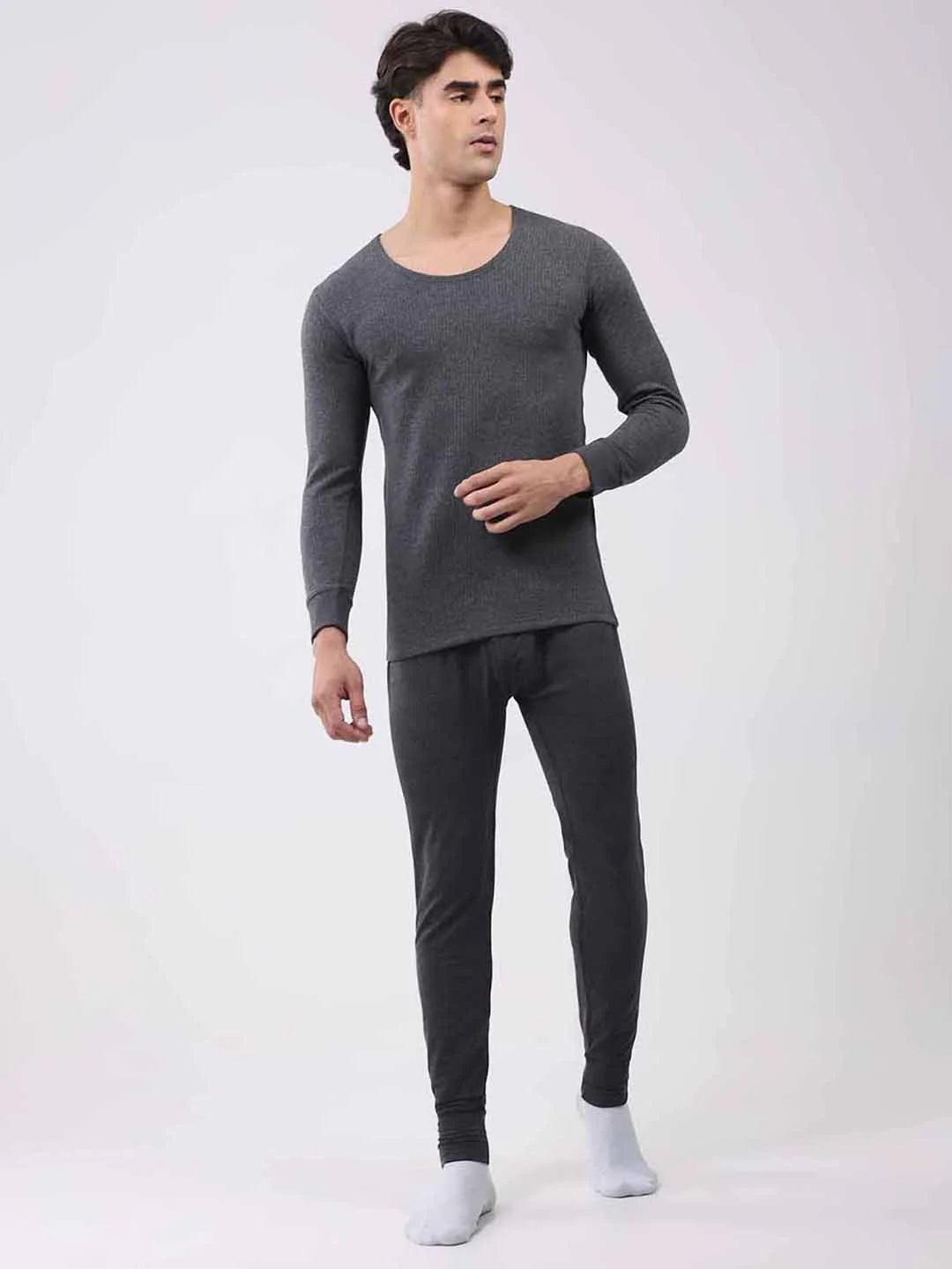 Men Charcoal Solid Round Neck Full Sleeve Thermal Vest - Image 2