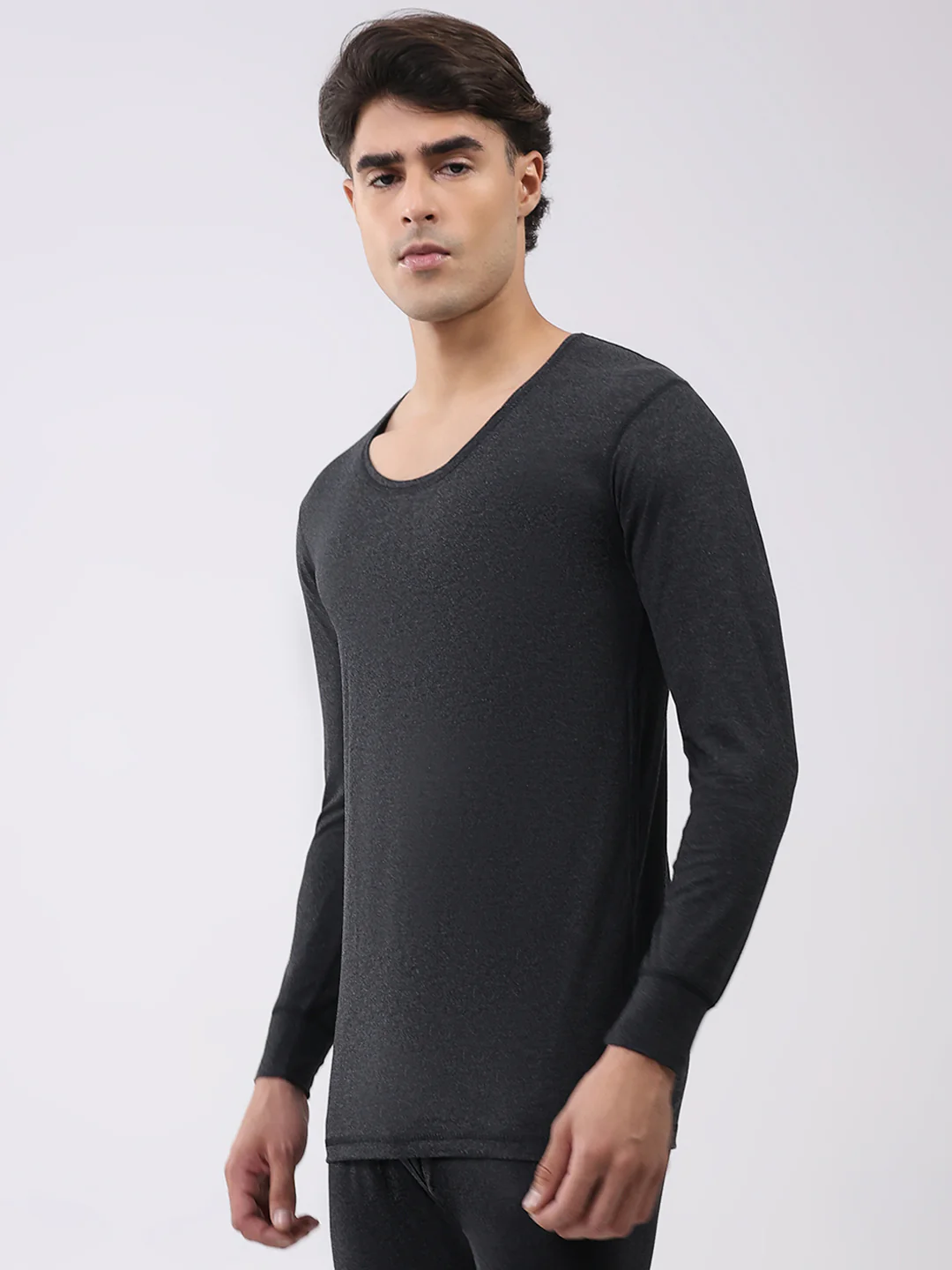 Men Charcoal Solid Round Neck Full Sleeve Thermal Vest - Image 3