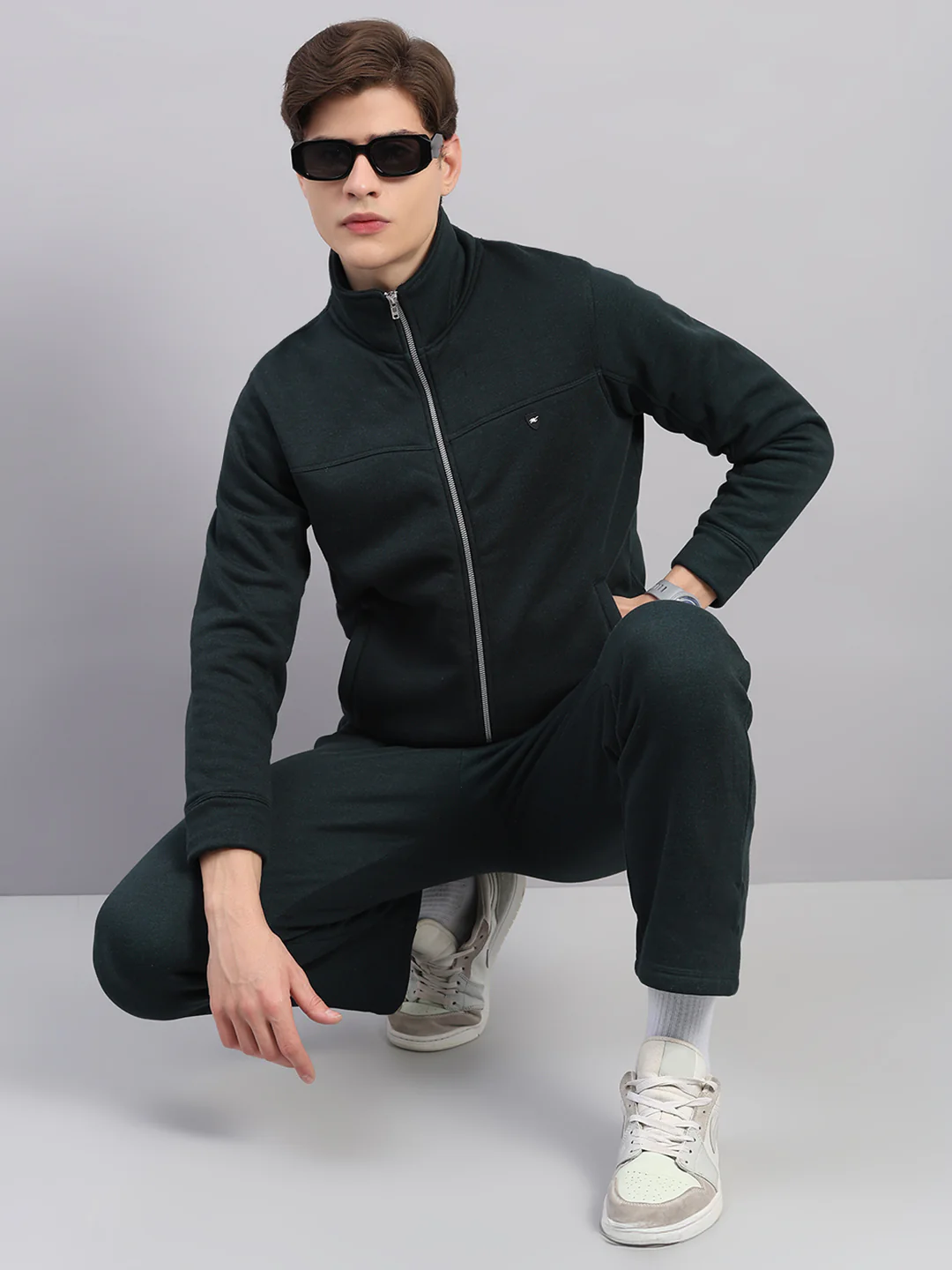 Men Olive Solid Stand Collar Full Sleeve Winter Tracksuit - Image 2