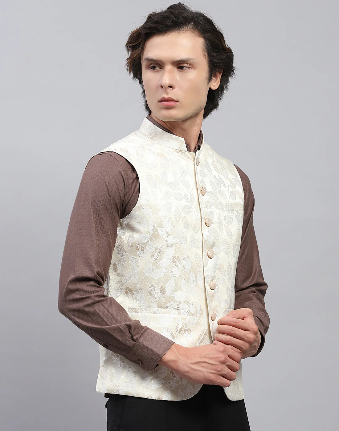 Men Cream Floral Print Band Collar Sleeveless Nehru Jacket - Image 4