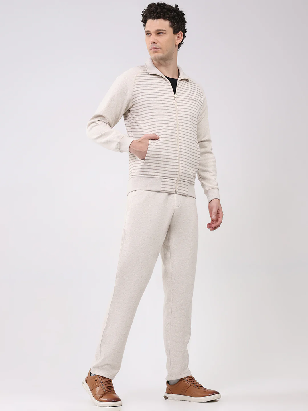 Men Cream Printed Round Neck Full Sleeve Winter Tracksuit - Image 4