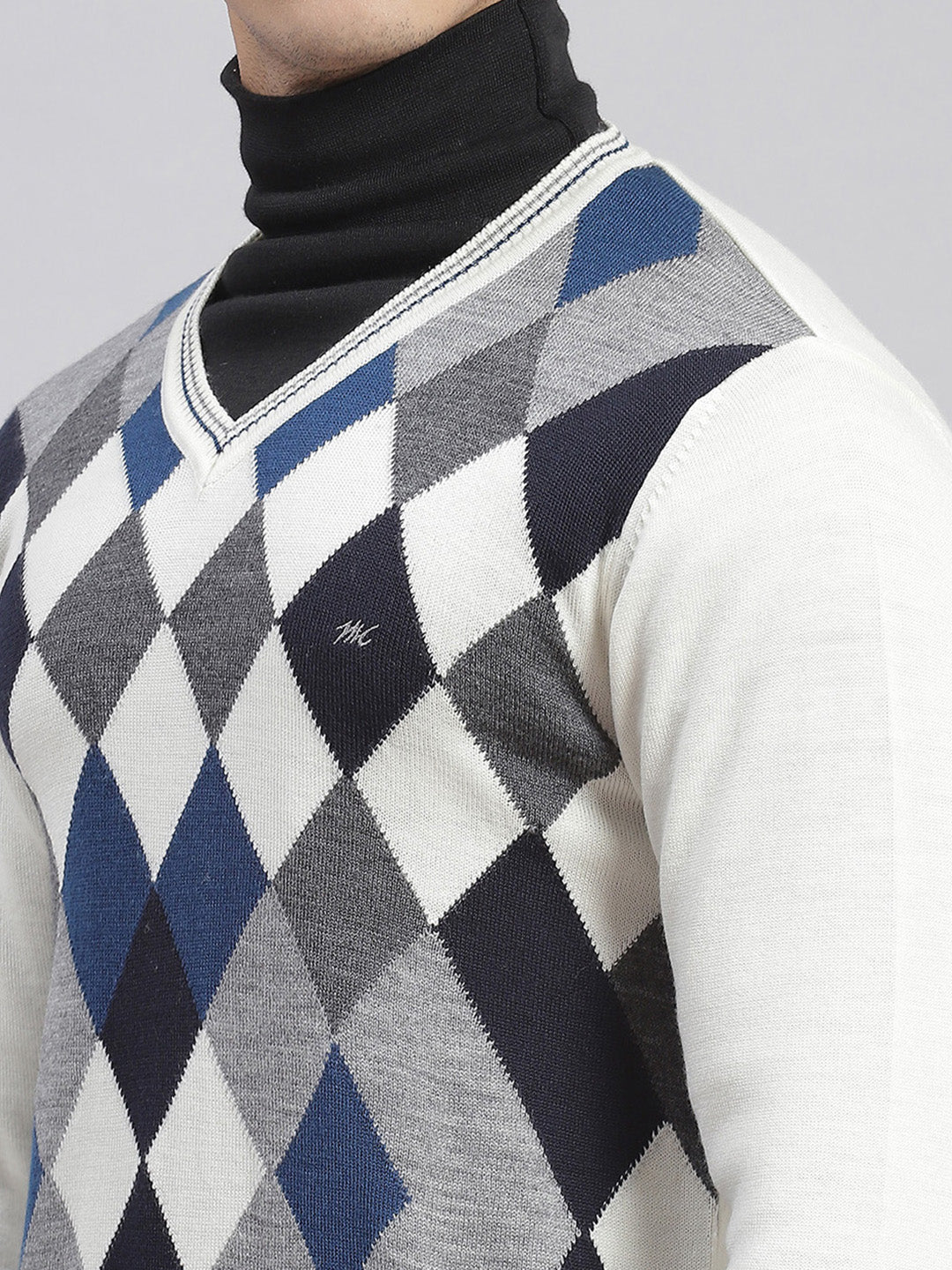 Men Cream Self Design V Neck Full Sleeve Sweaters/Pullovers - Image 6