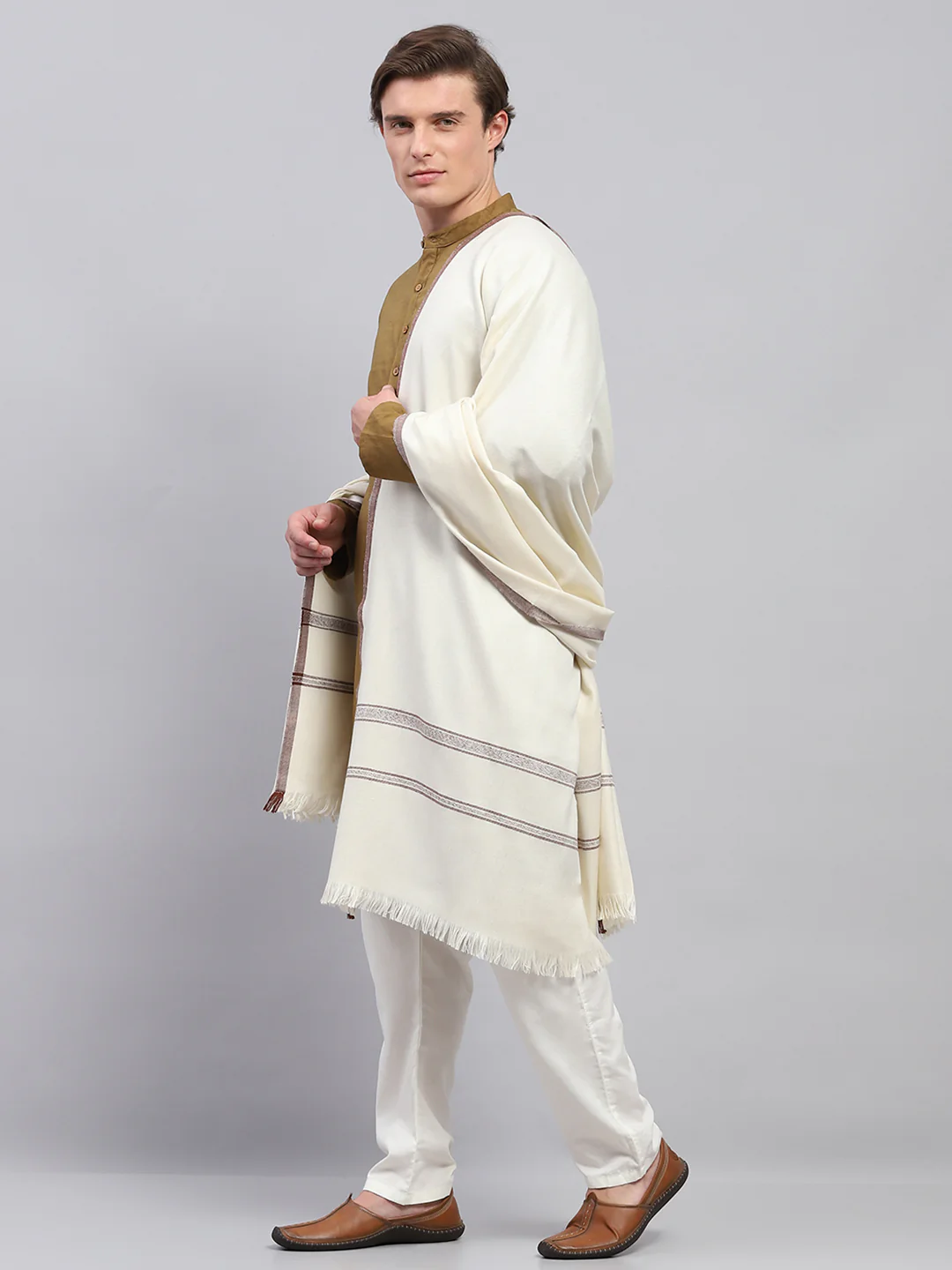 Men Cream Solid Lohi Shawl - Image 3