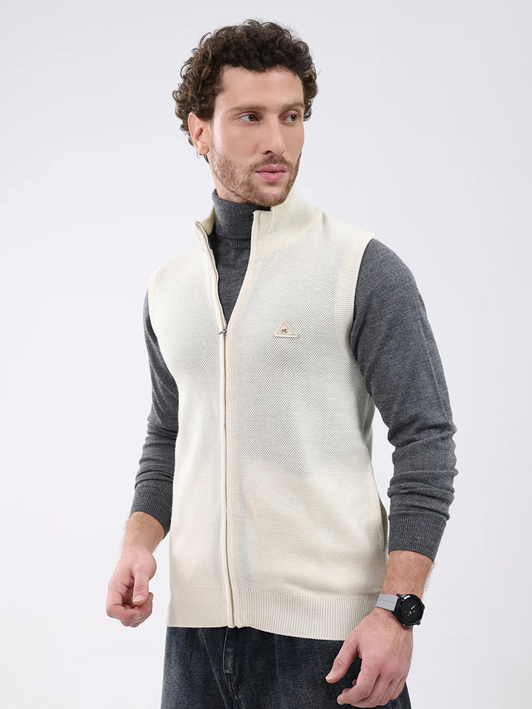 Men Cream Solid Mock Neck Sleeveless Sweater - Image 3