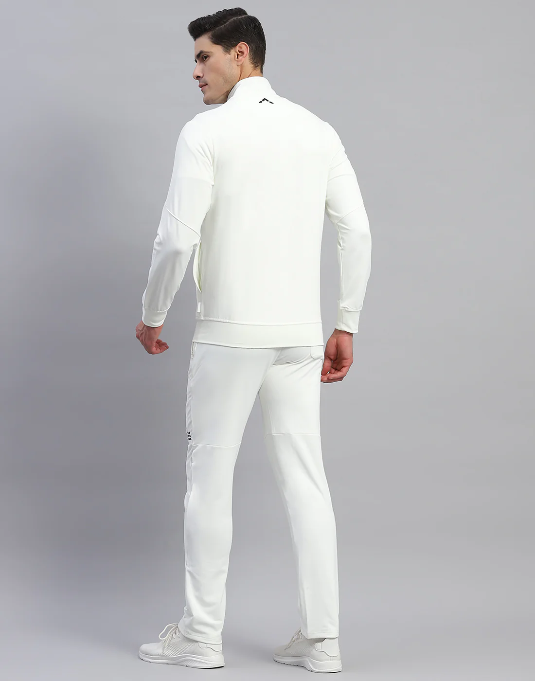 Rock.it Men Cream Solid Round Neck Full Sleeve Tracksuit - Image 5