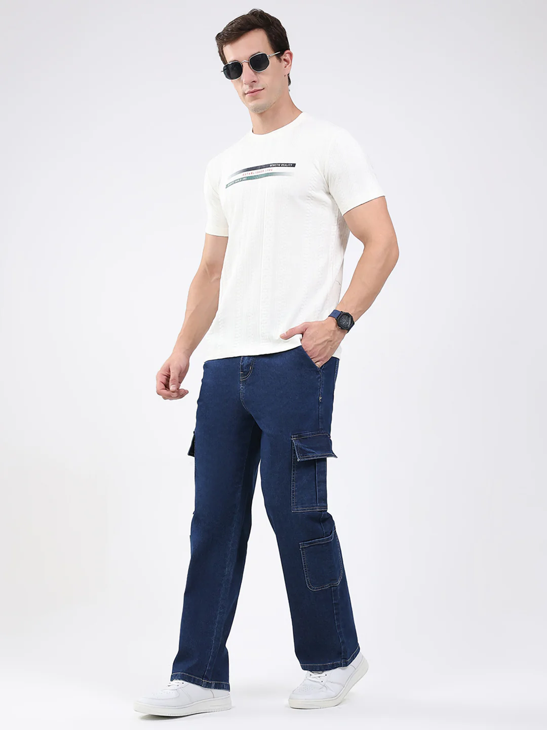 Men Cream Solid Round Neck Half Sleeve T-Shirt - Image 2