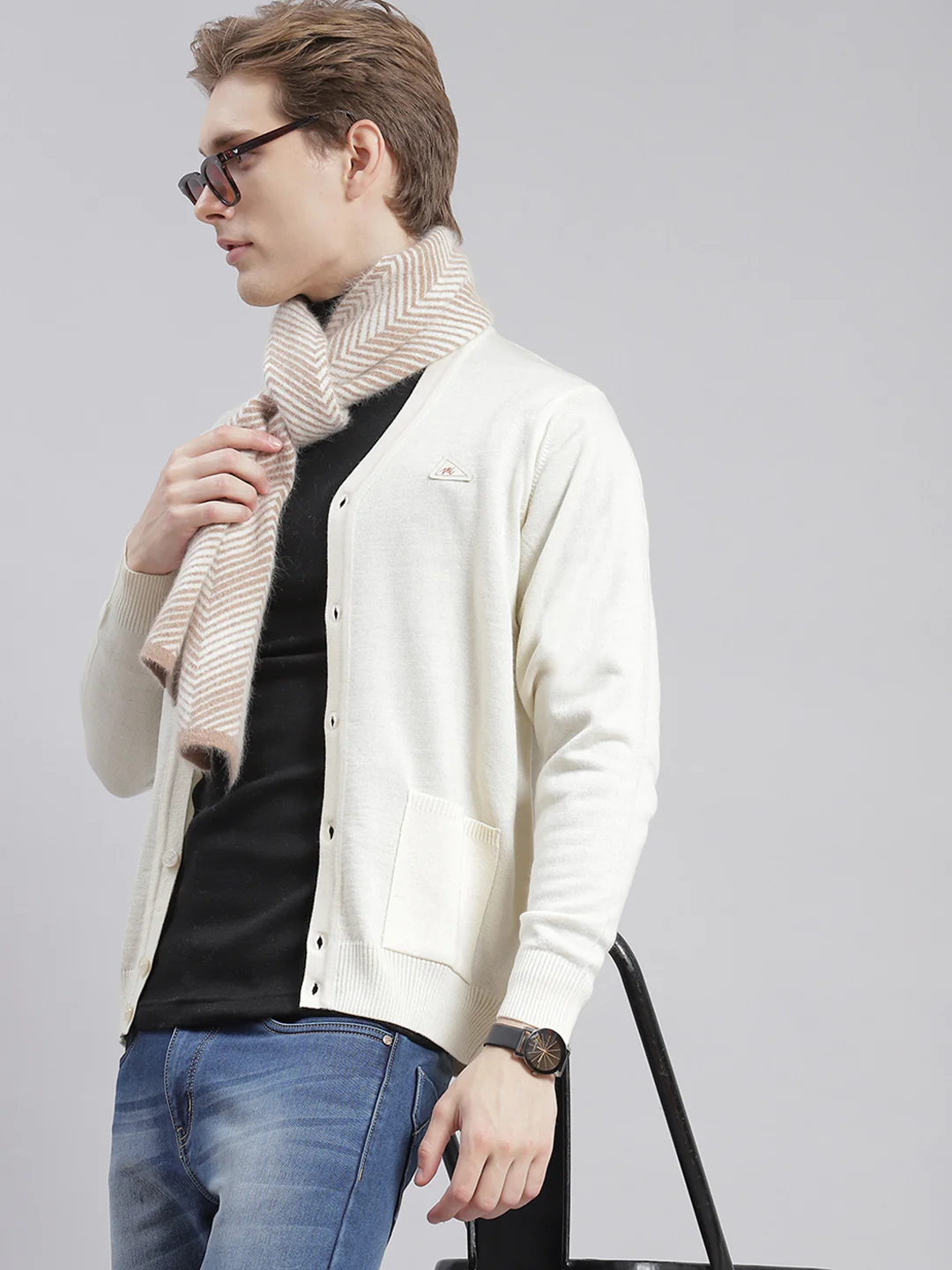 Men Cream Solid V Neck Full Sleeve Cardigans - Image 2