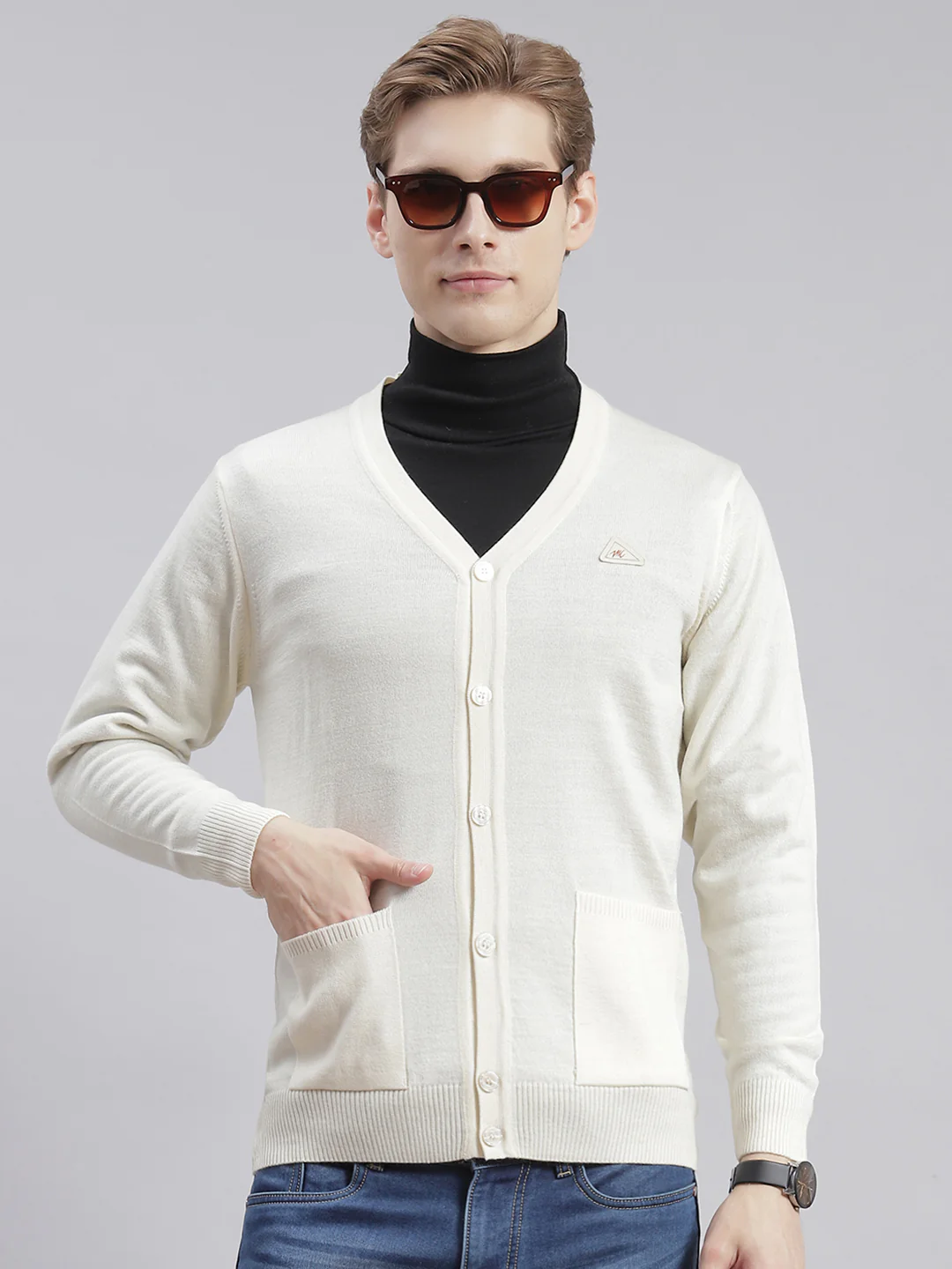 Men Cream Solid V Neck Full Sleeve Cardigans - Image 4