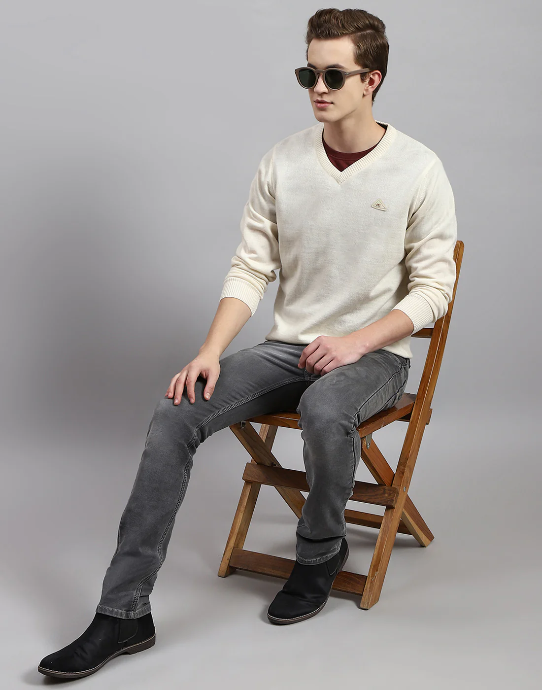Men Cream Solid V Neck Full Sleeve Pullover - Image 2