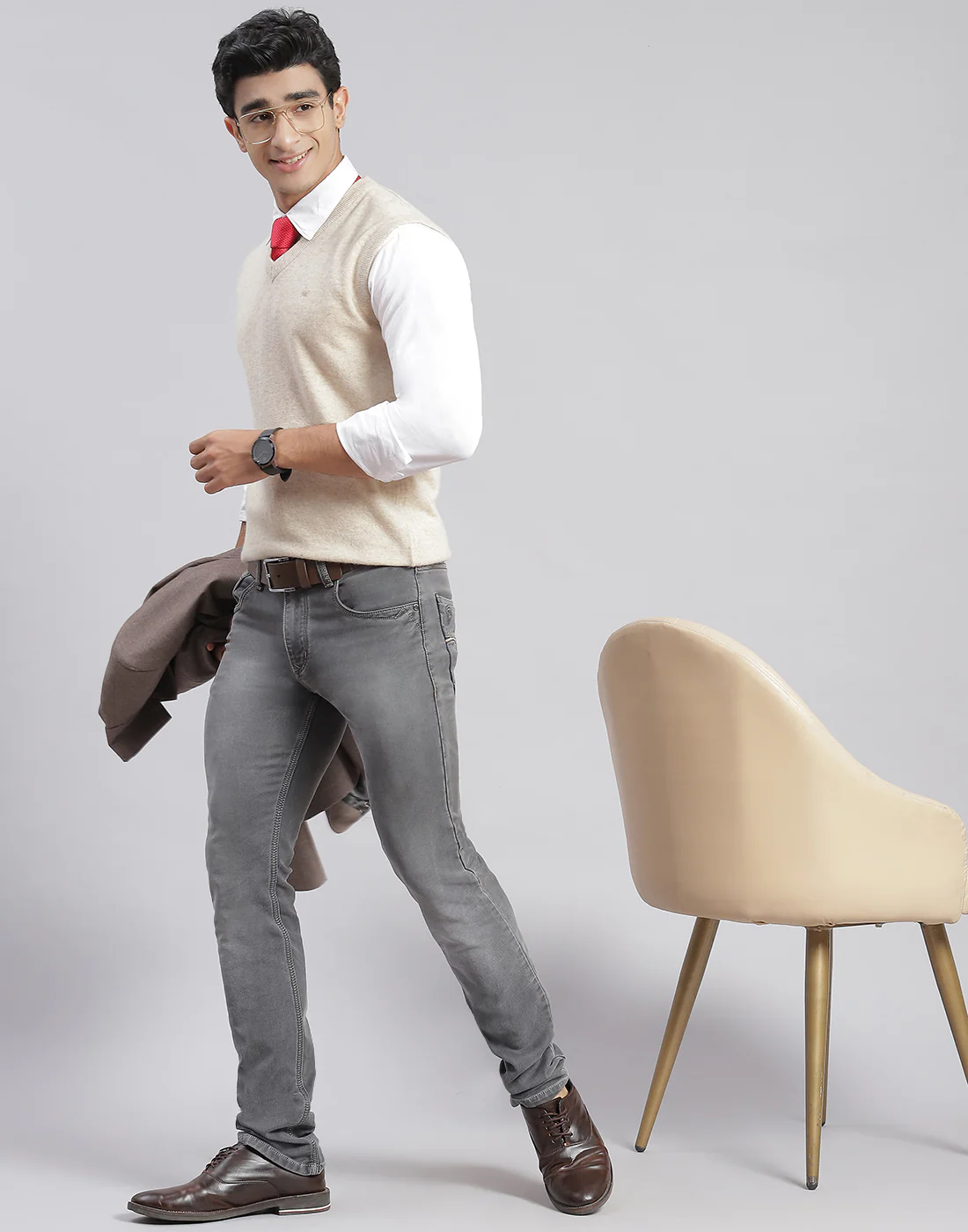 Men Cream Solid V Neck Sleeveless Sweater - Image 2