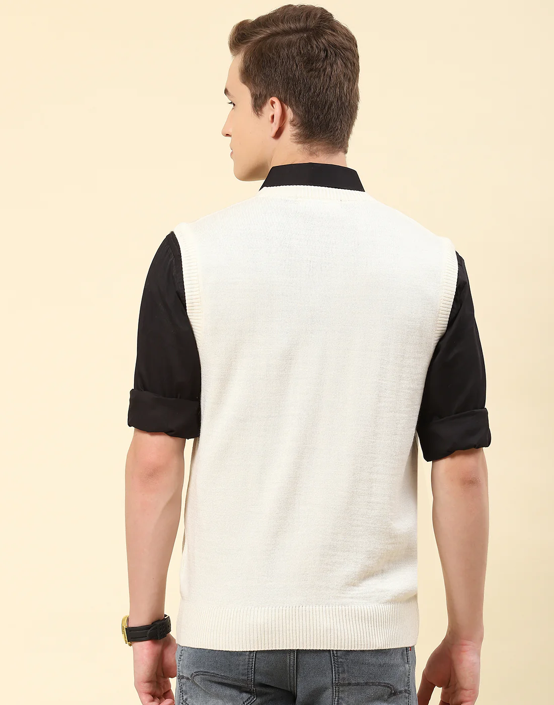 Men Cream Solid V Neck Sleeveless Sweater - Image 5
