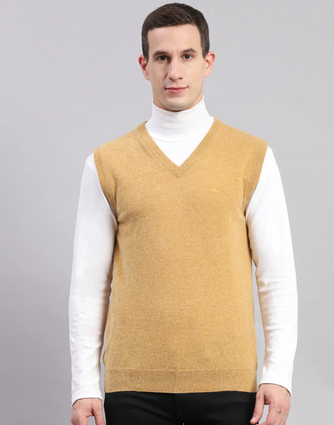 Men Cream Solid V Neck Sleeveless Sweaters/Pullovers - Image 2