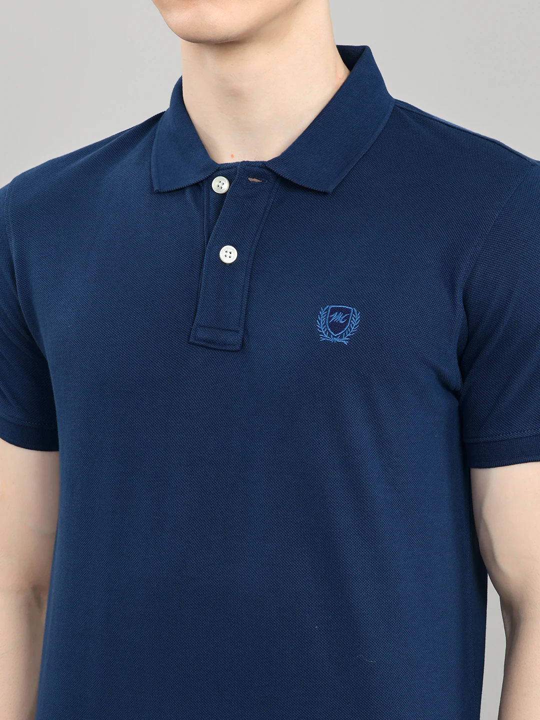 Men Dark Blue Solid Collar Half Sleeve T-Shirt - Image 4