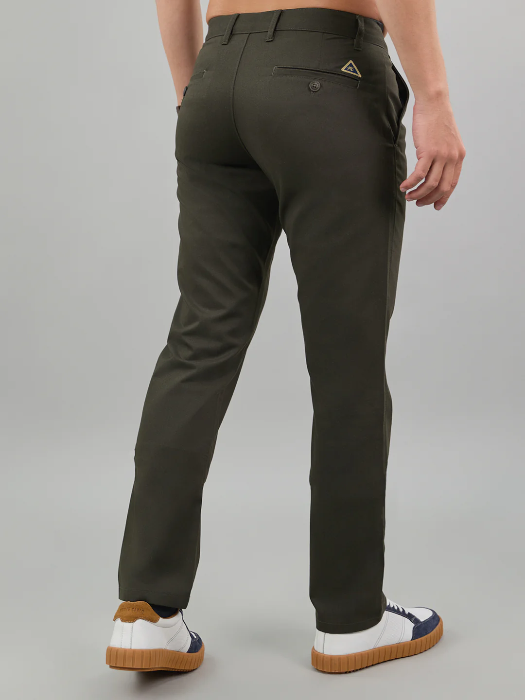 Men Dark Green Solid Regular Fit Trouser - Image 5