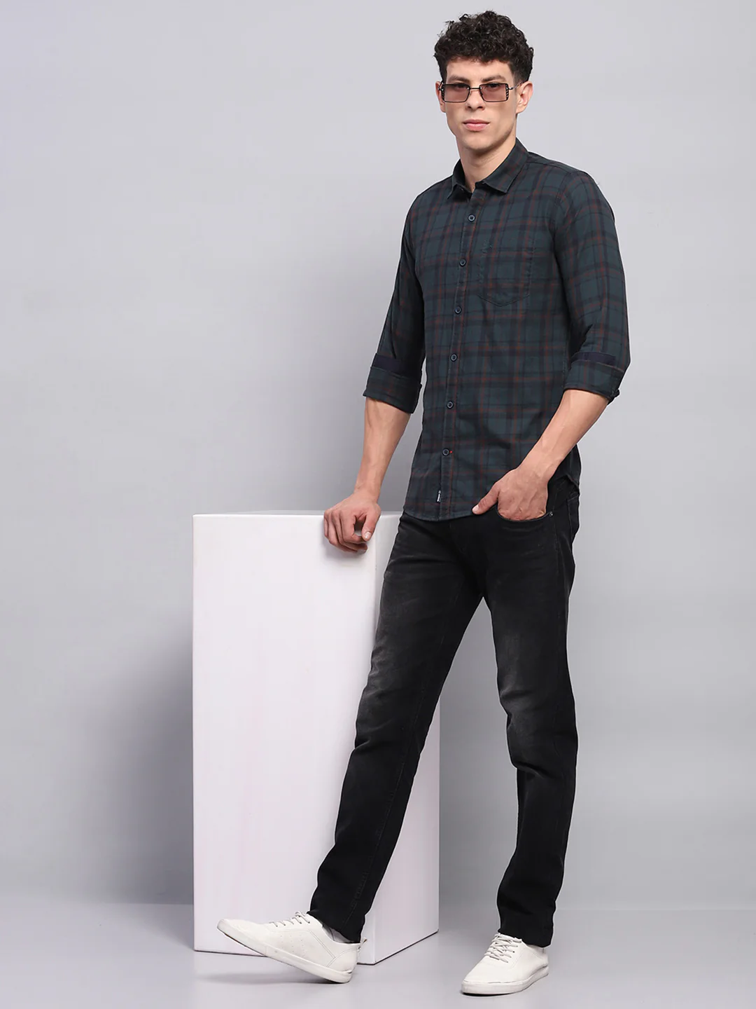 Men Green Check Collar Full Sleeve Shirt - Image 2