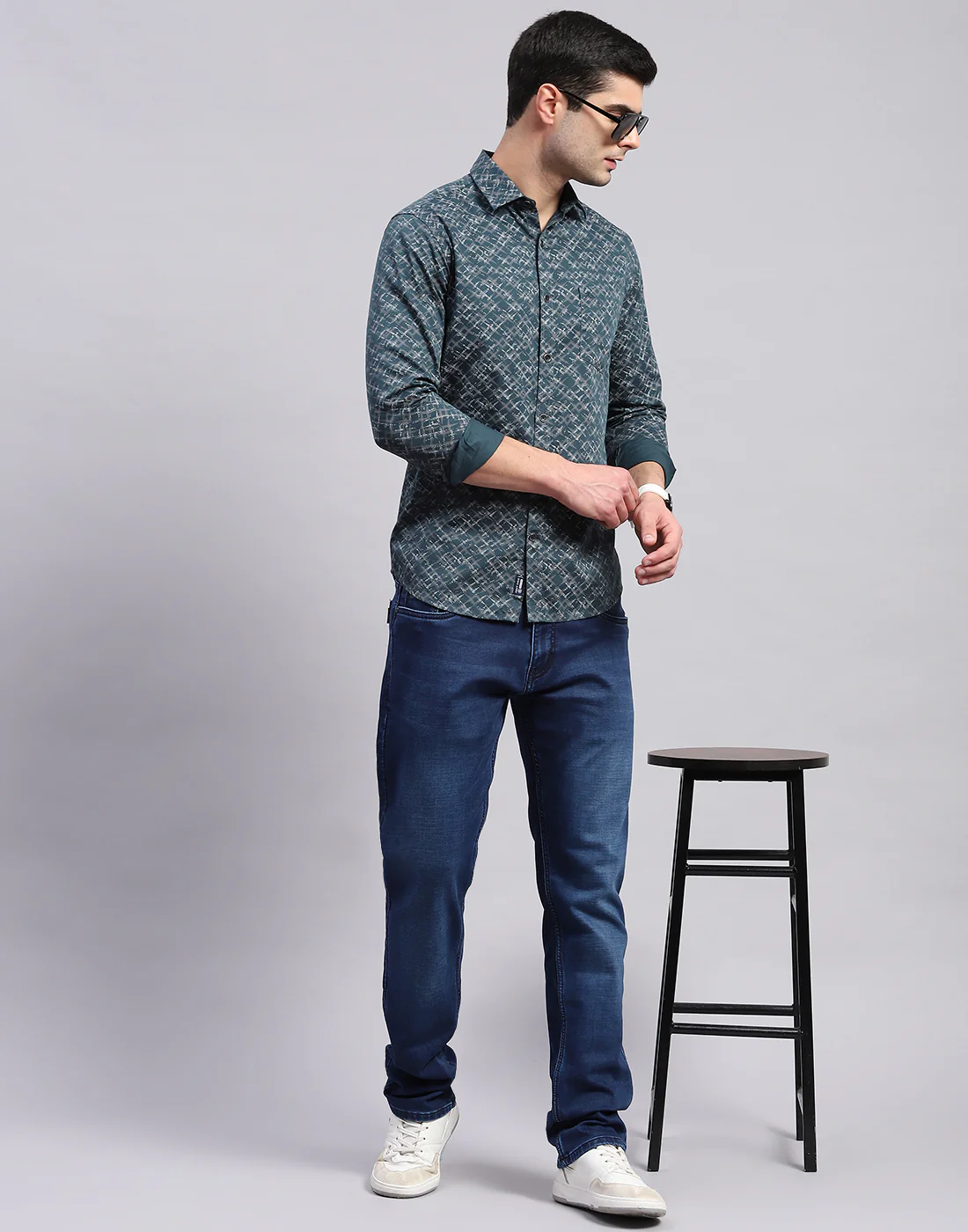 Men Green Printed Collar Full Sleeve Shirt - Image 2