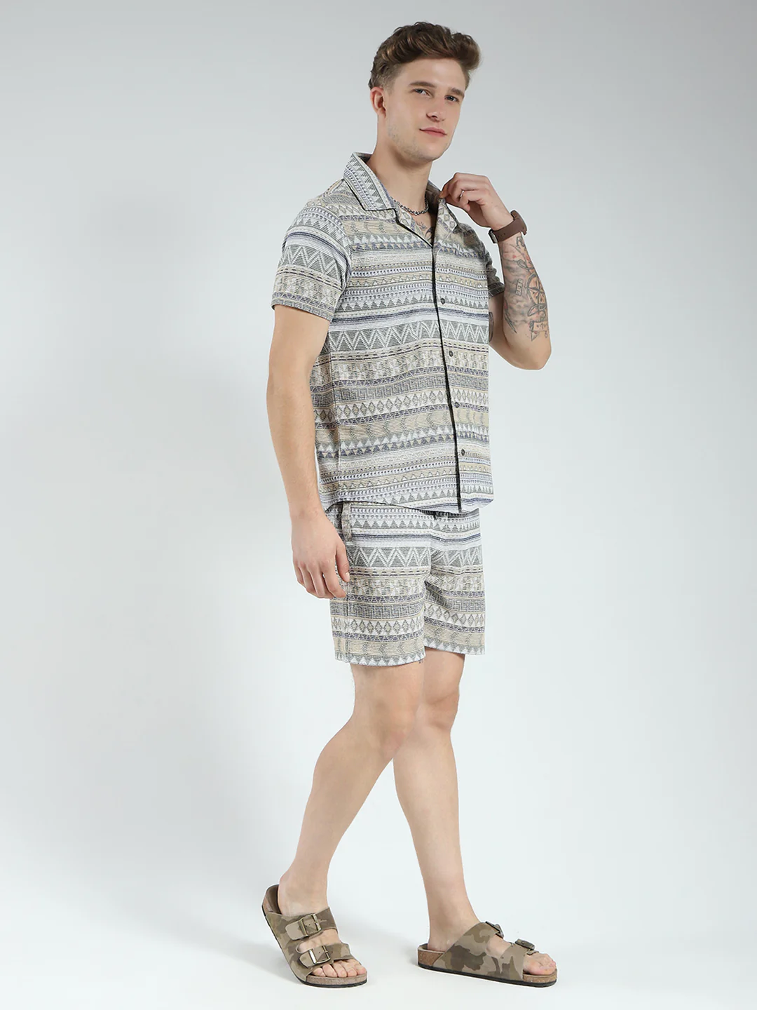 Men Green Printed Collar Half Sleeve Bermuda Set - Image 4
