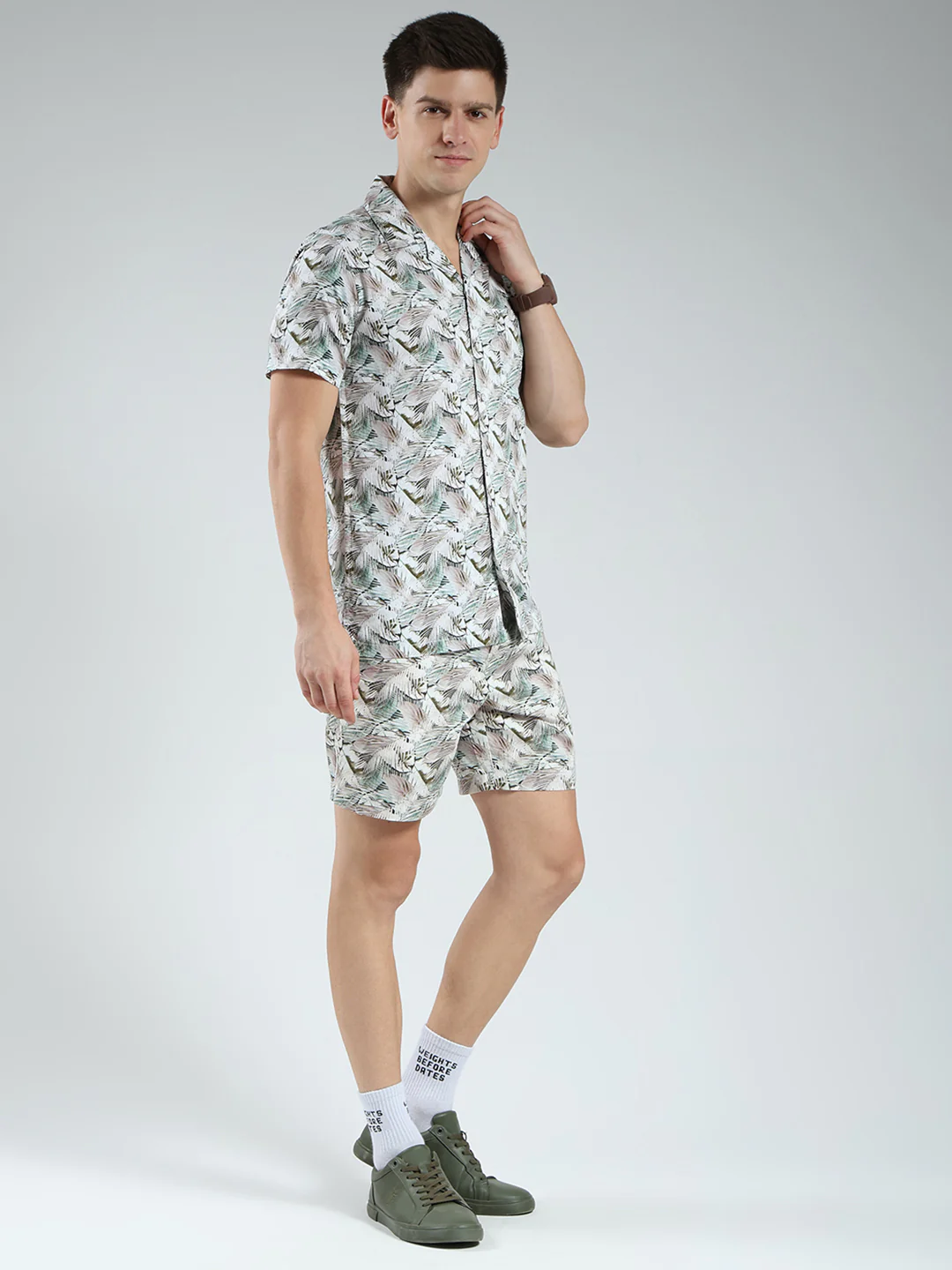 Men Green Printed Collar Half Sleeve Cords Set - Image 4