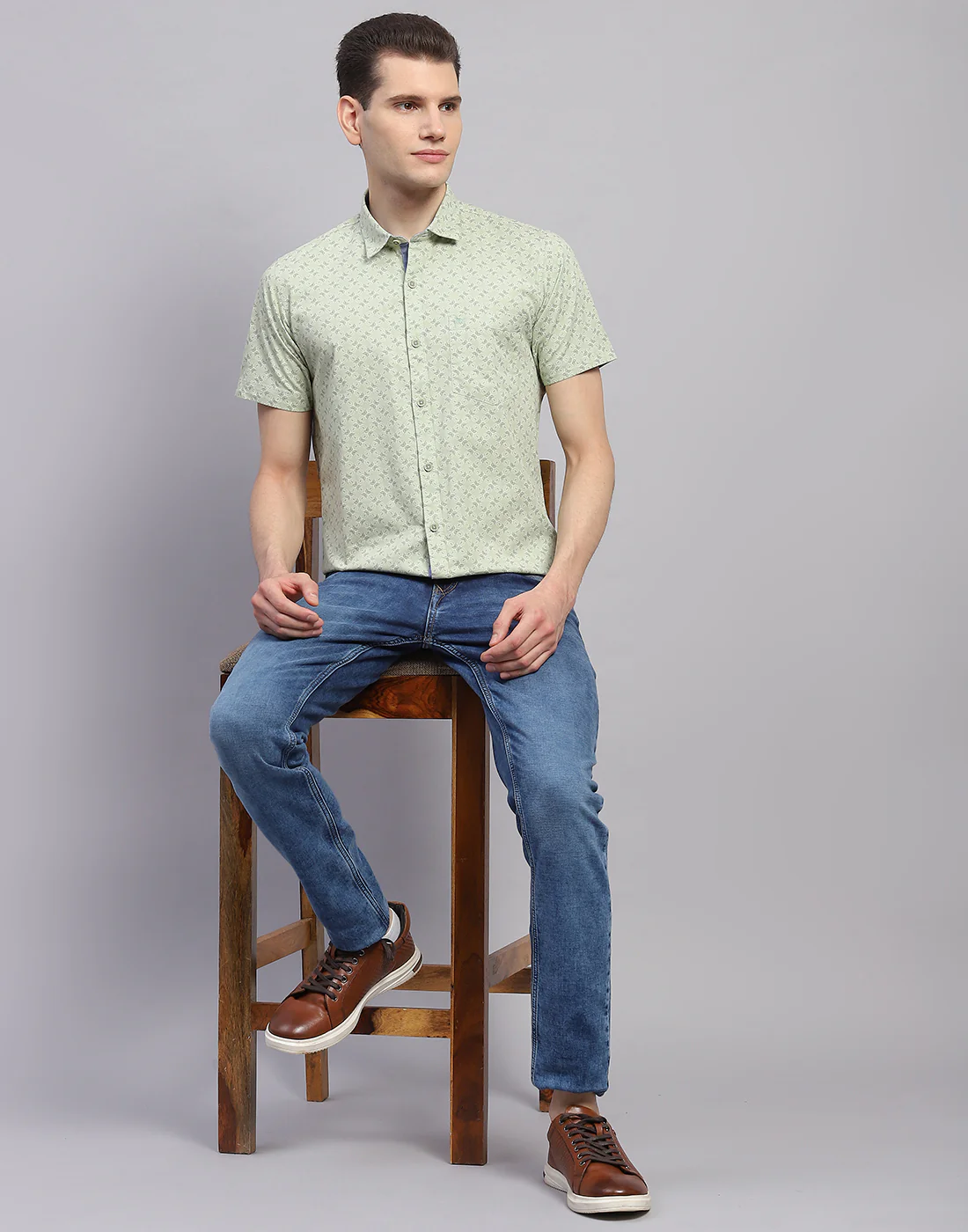 Men Green Printed Collar Half Sleeve Shirt - Image 2