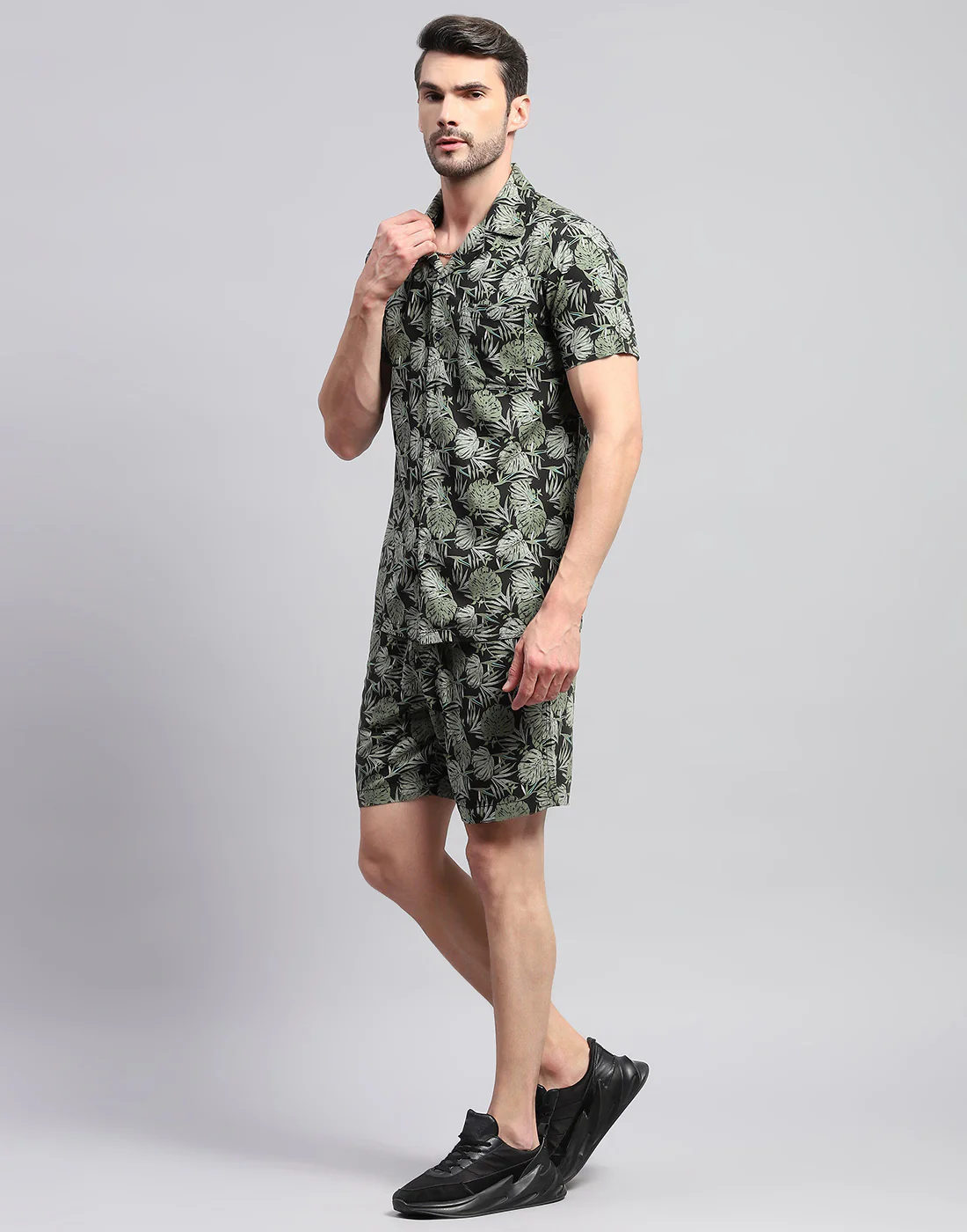 Men Green Printed Collar Neck Half Sleeve Cords Set - Image 3