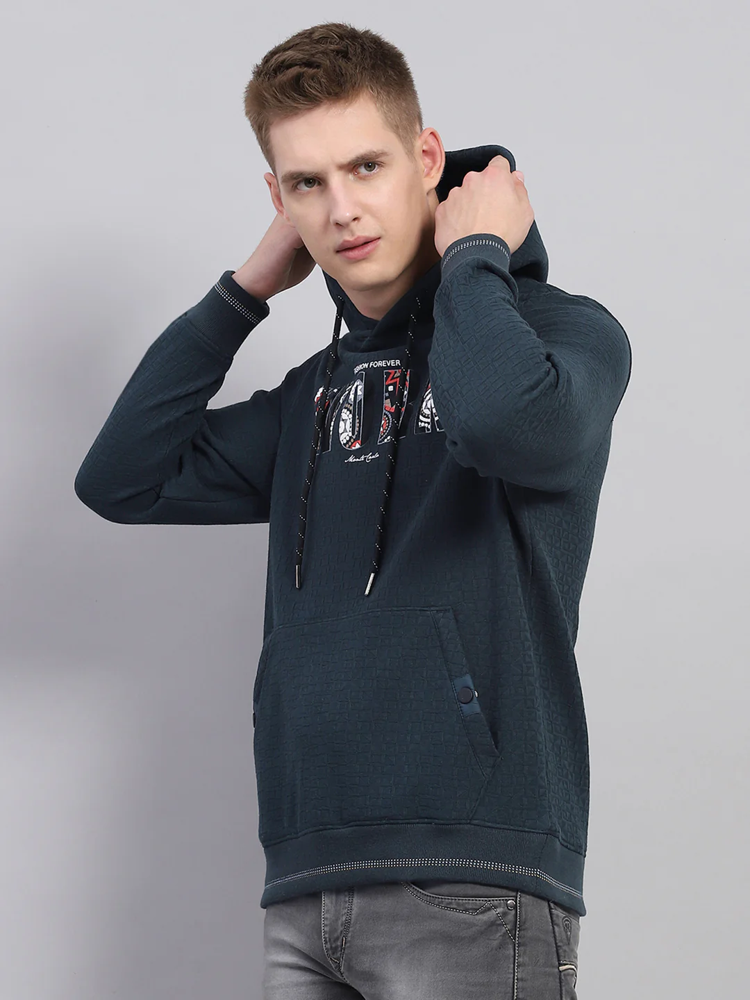 Men Green Printed Hooded Full Sleeve Sweatshirt - Image 3