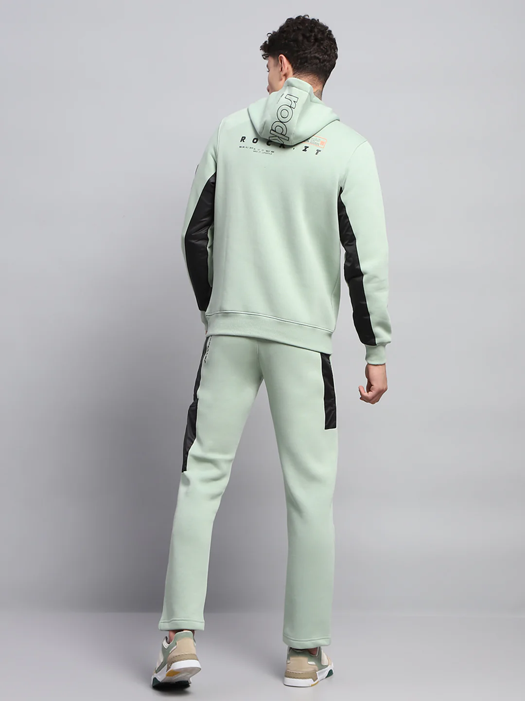 Rock.it Men Green Printed Hooded Full Sleeve Winter Tracksuit - Image 5