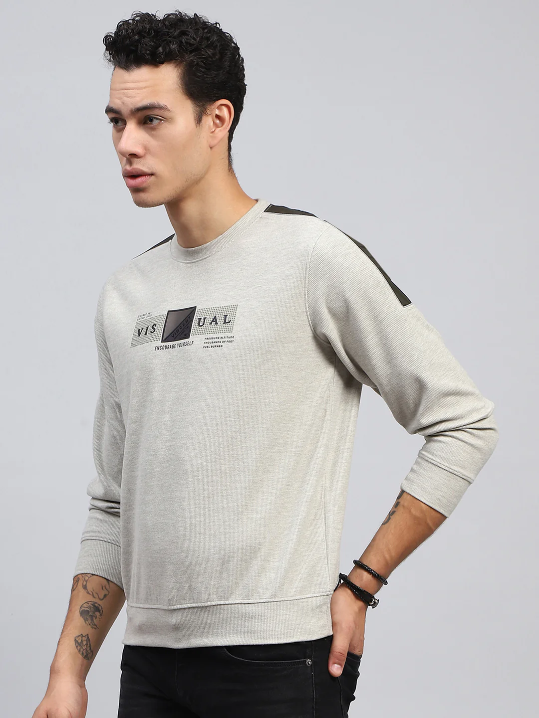 Men Green Printed Round Neck Full Sleeve Sweatshirt - Image 3