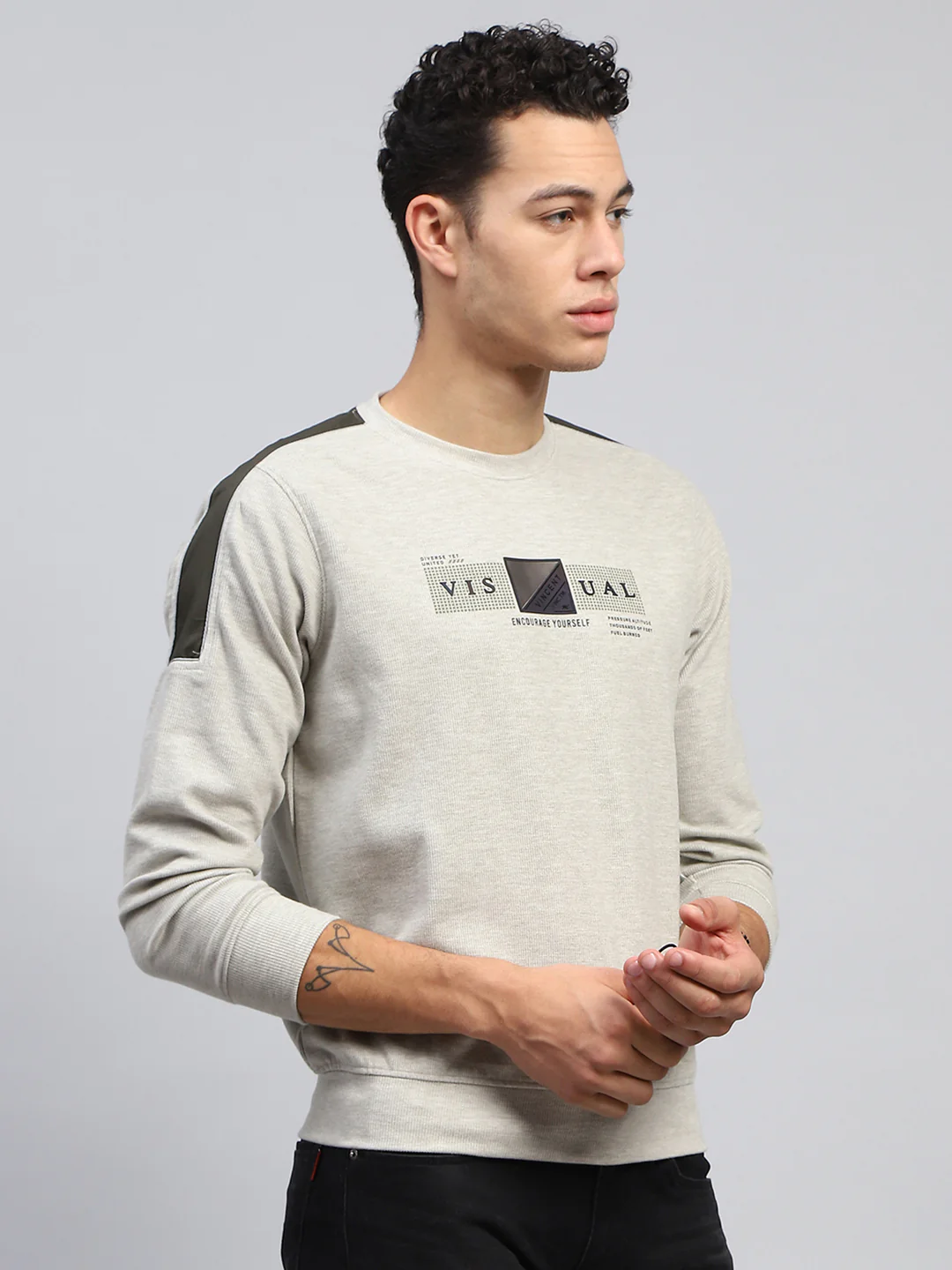 Men Green Printed Round Neck Full Sleeve Sweatshirt - Image 4