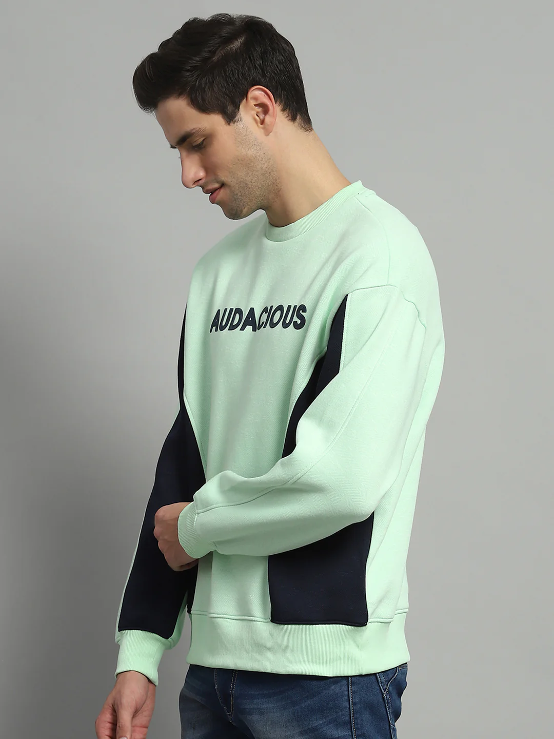 Men Green Printed Round Neck Full Sleeve Sweatshirt - Image 3