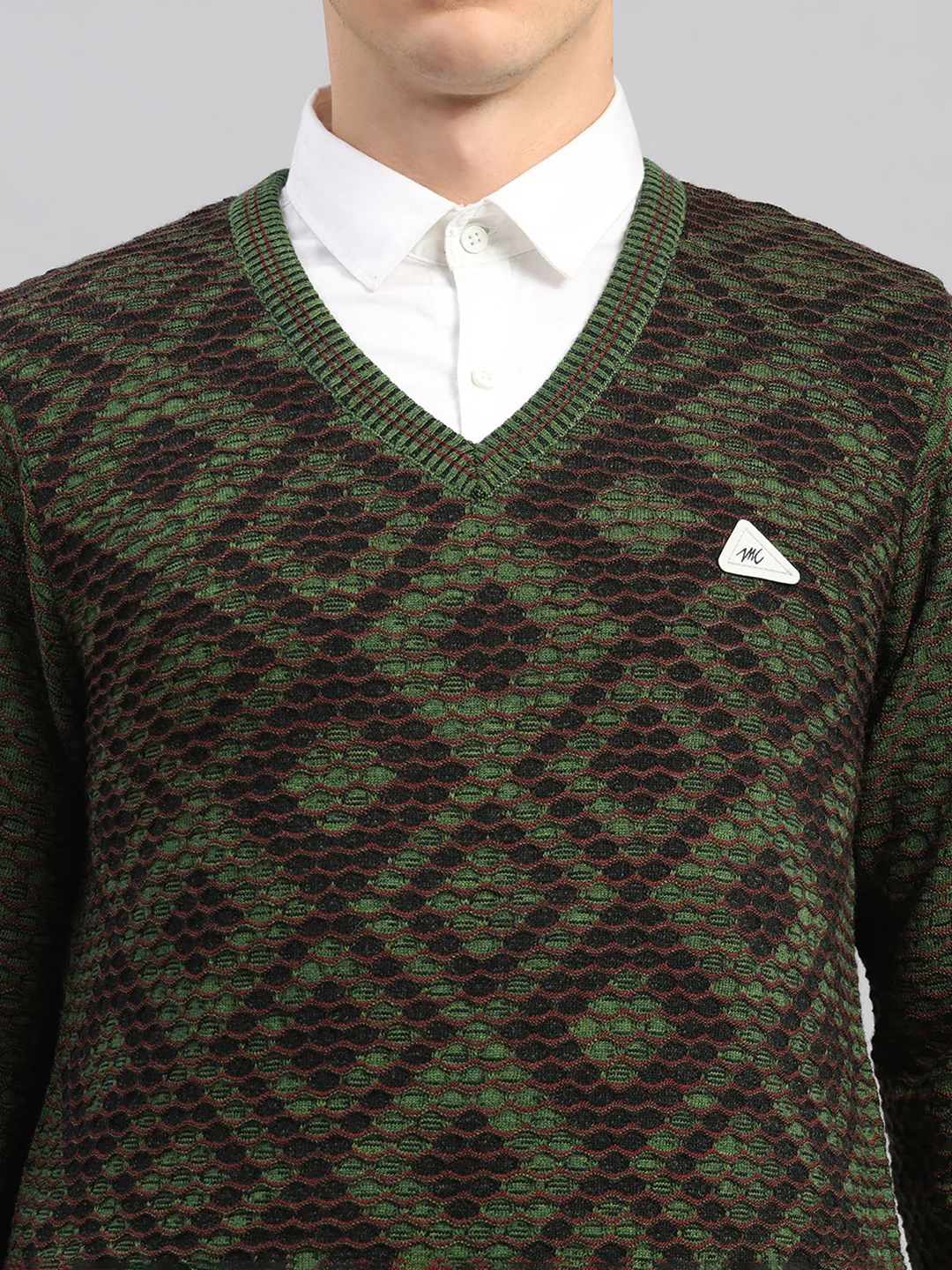 Men Green Printed V Neck Full Sleeve Pullover - Image 6