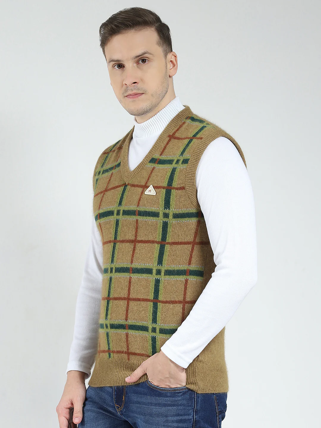 Men Green Printed V Neck Sleeveless Sweater - Image 3