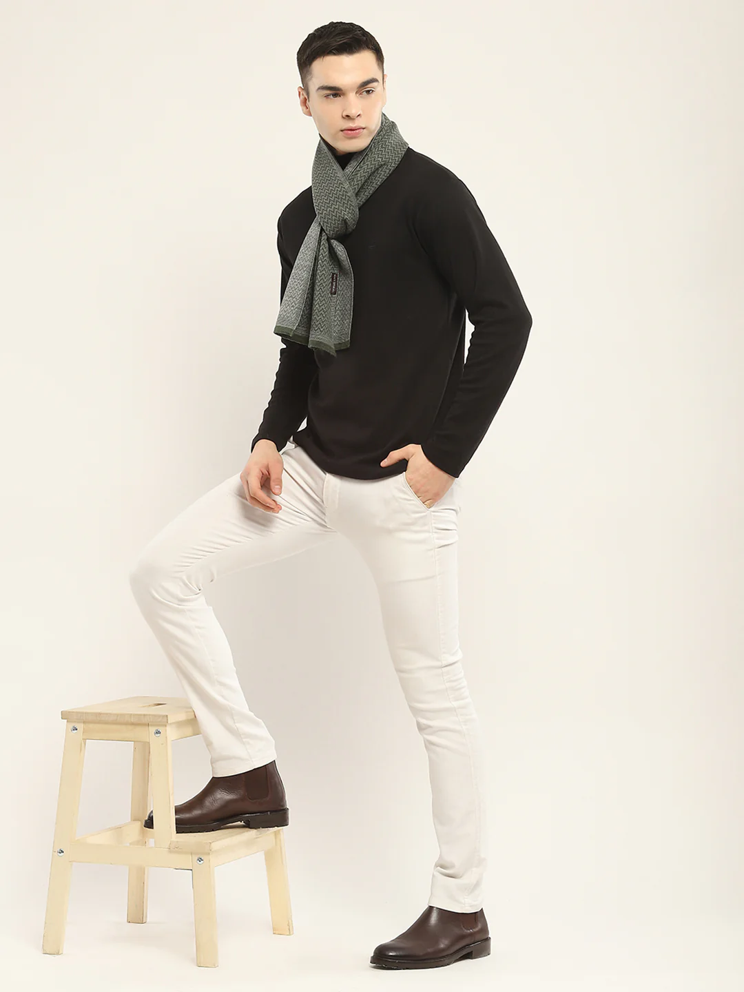 Men Green Self Design Muffler - Image 2