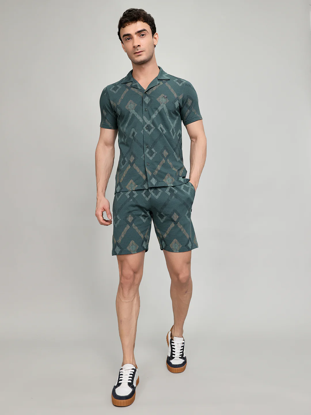 Men Green Self Design Regular Fit Bermuda Set - Image 3