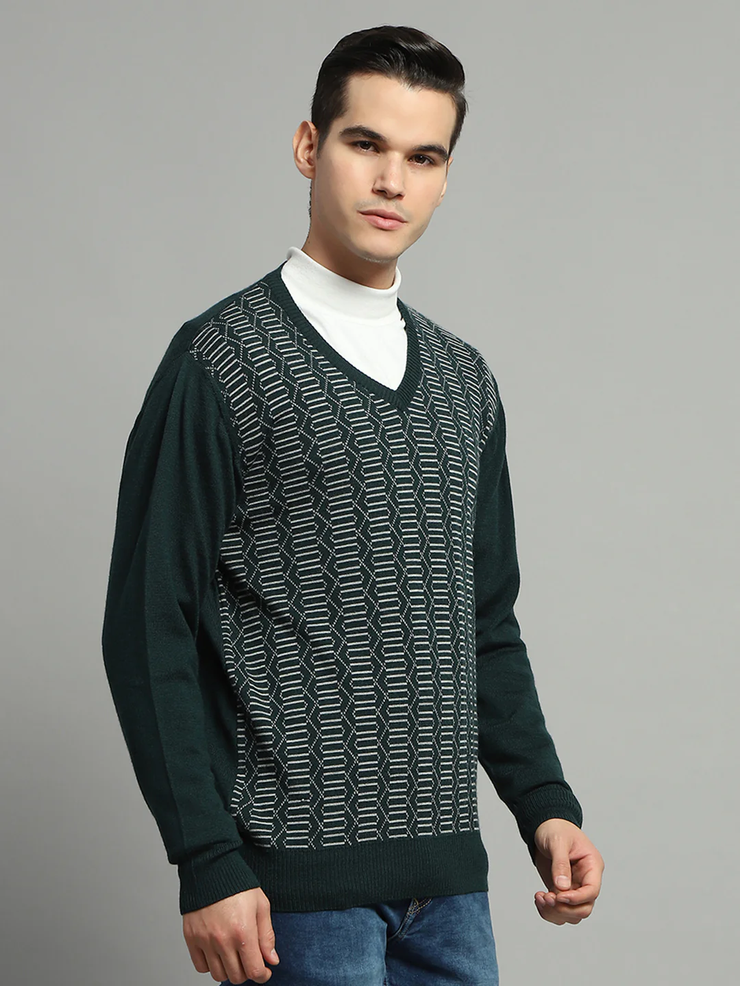Luxuria Men Green Self Design V Neck Full Sleeve Pullover - Image 4