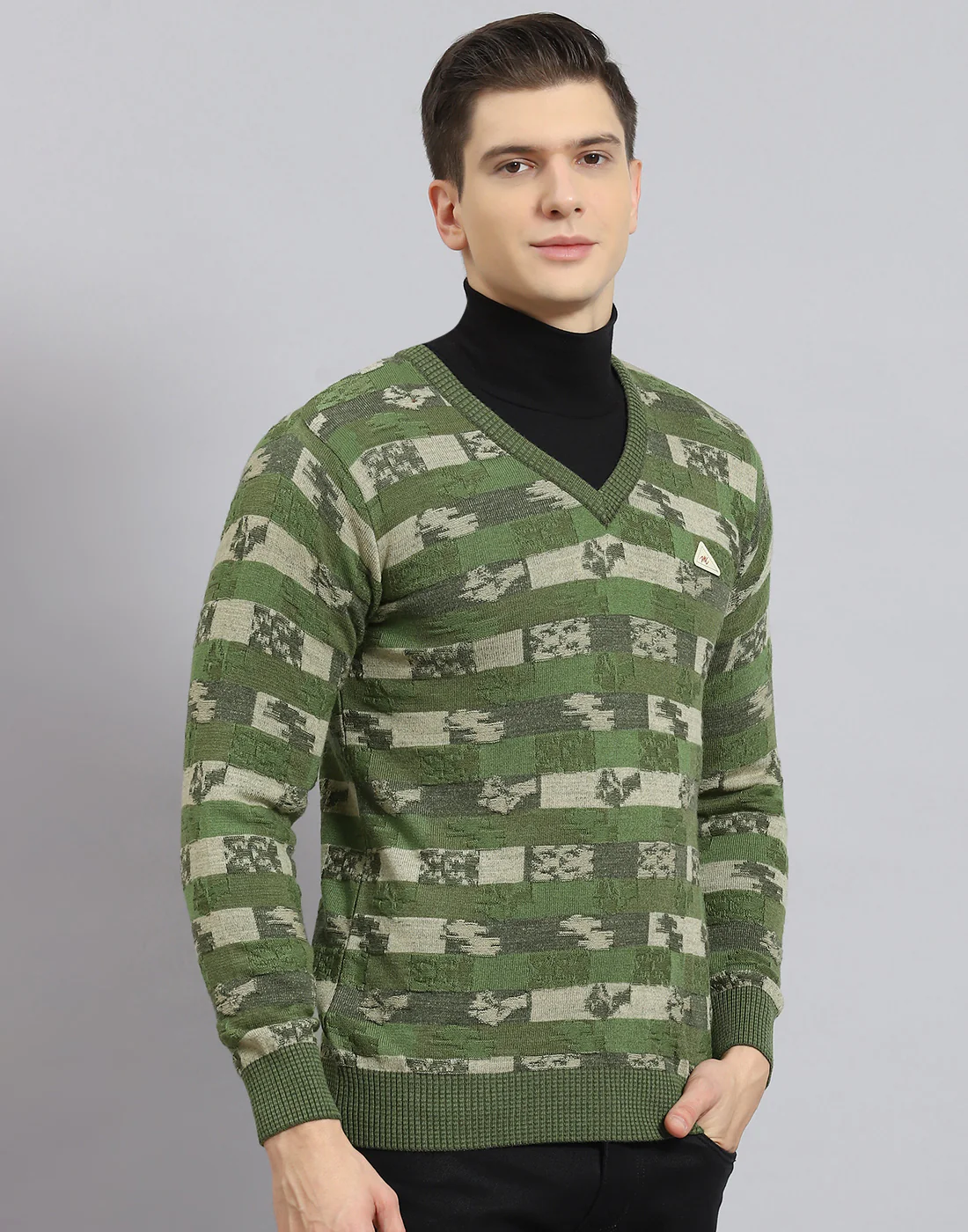 Men Green Self Design V Neck Full Sleeve Sweater - Image 6